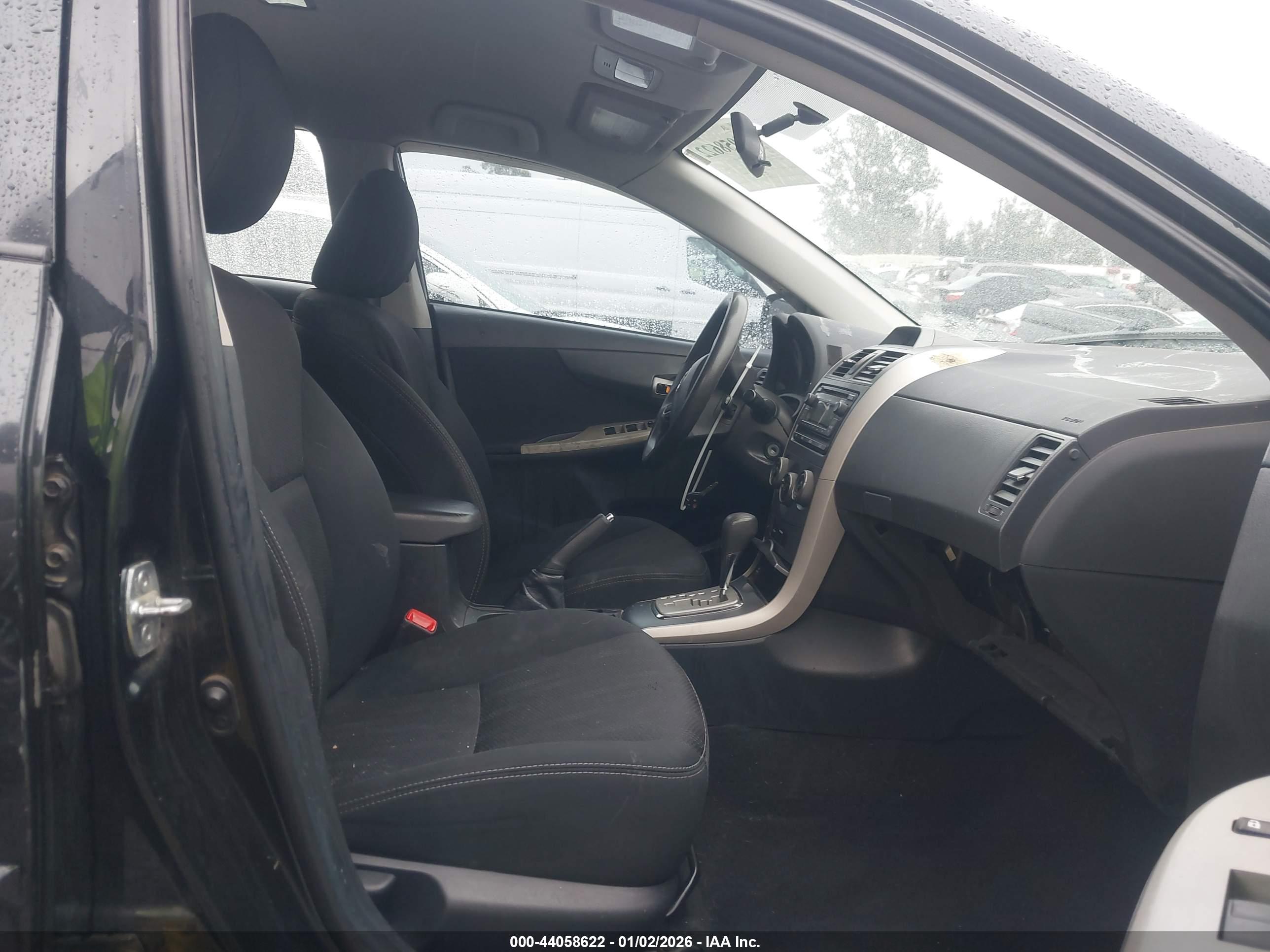 TOYOTA COROLLA image 5
