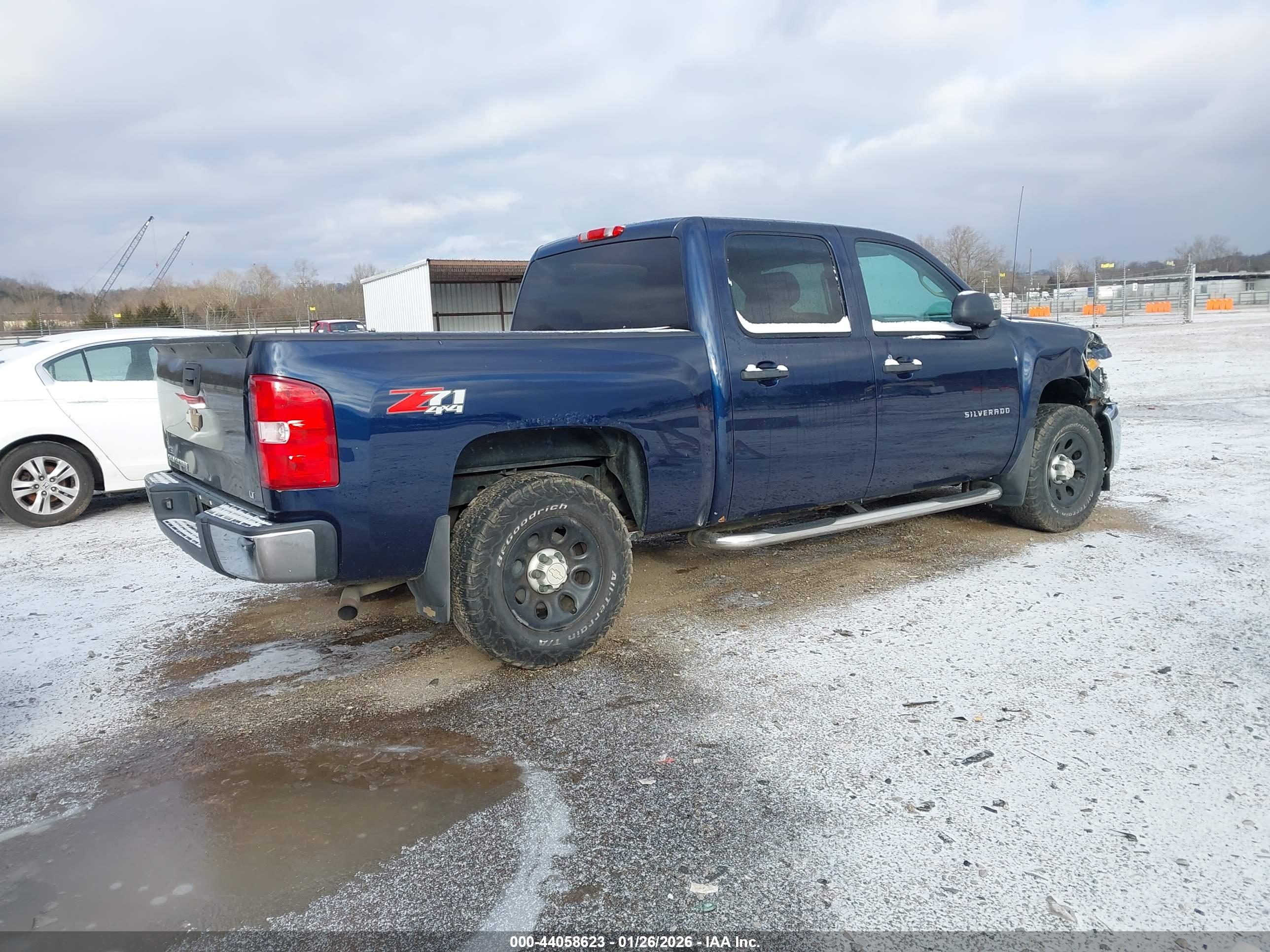 CHEVROLET SILVERADO image 4
