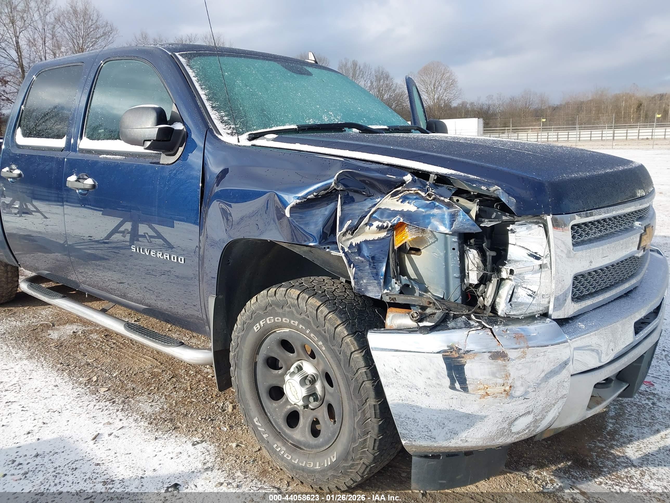 CHEVROLET SILVERADO image 6