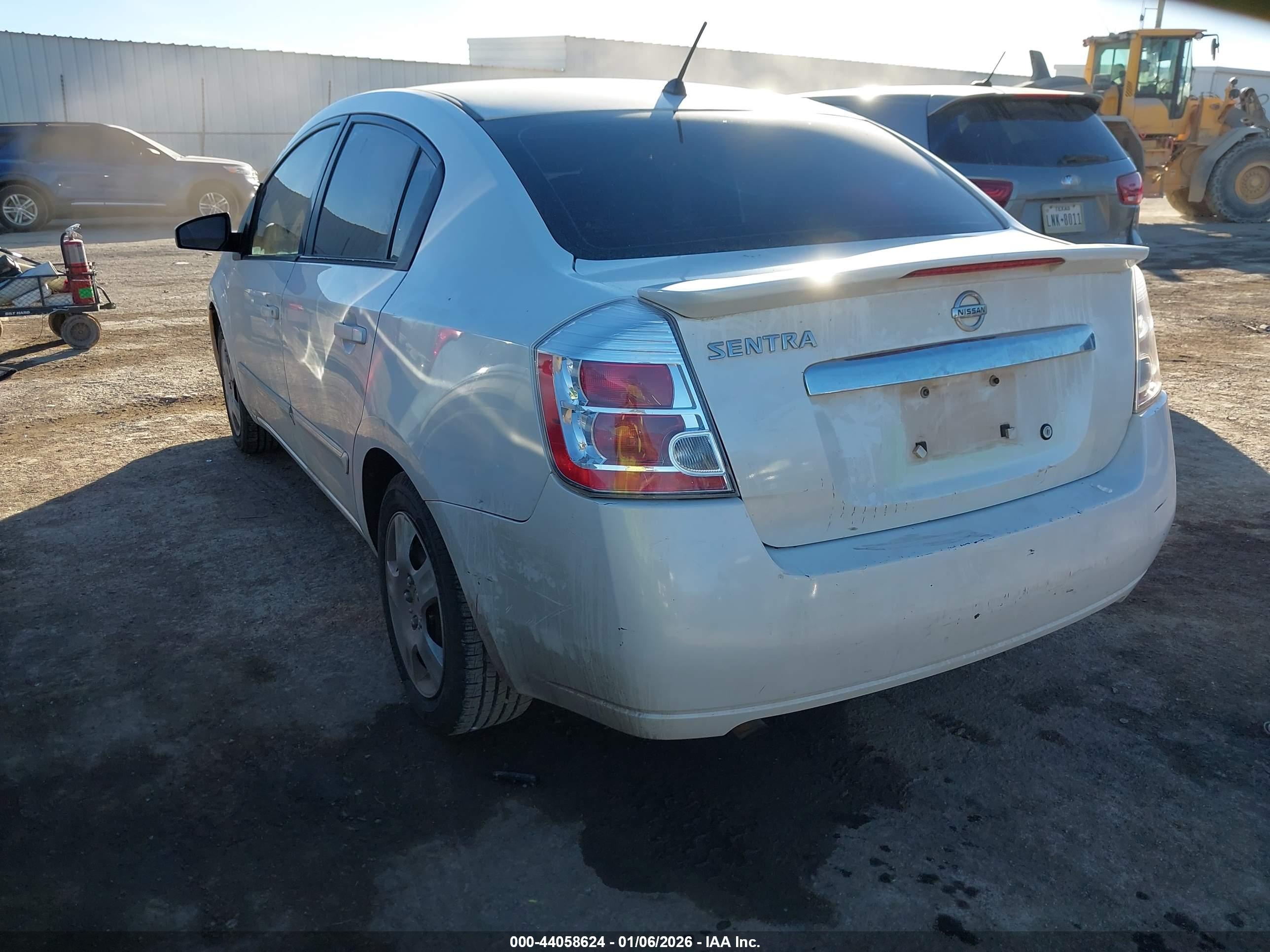 NISSAN SENTRA image 3