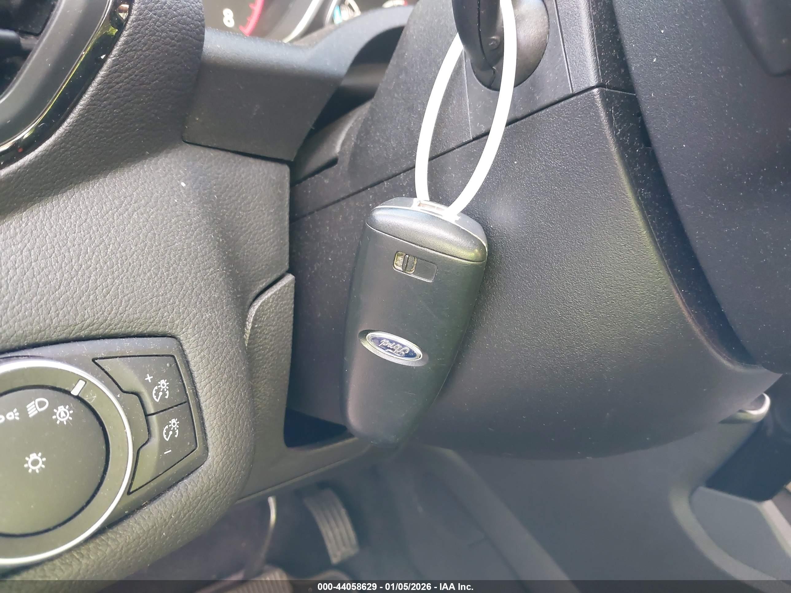 FORD ESCAPE image 11