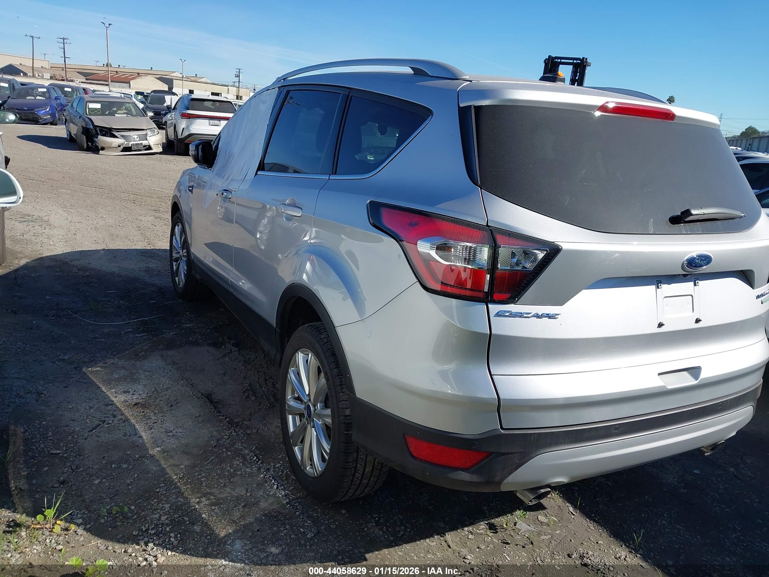 FORD ESCAPE image 3