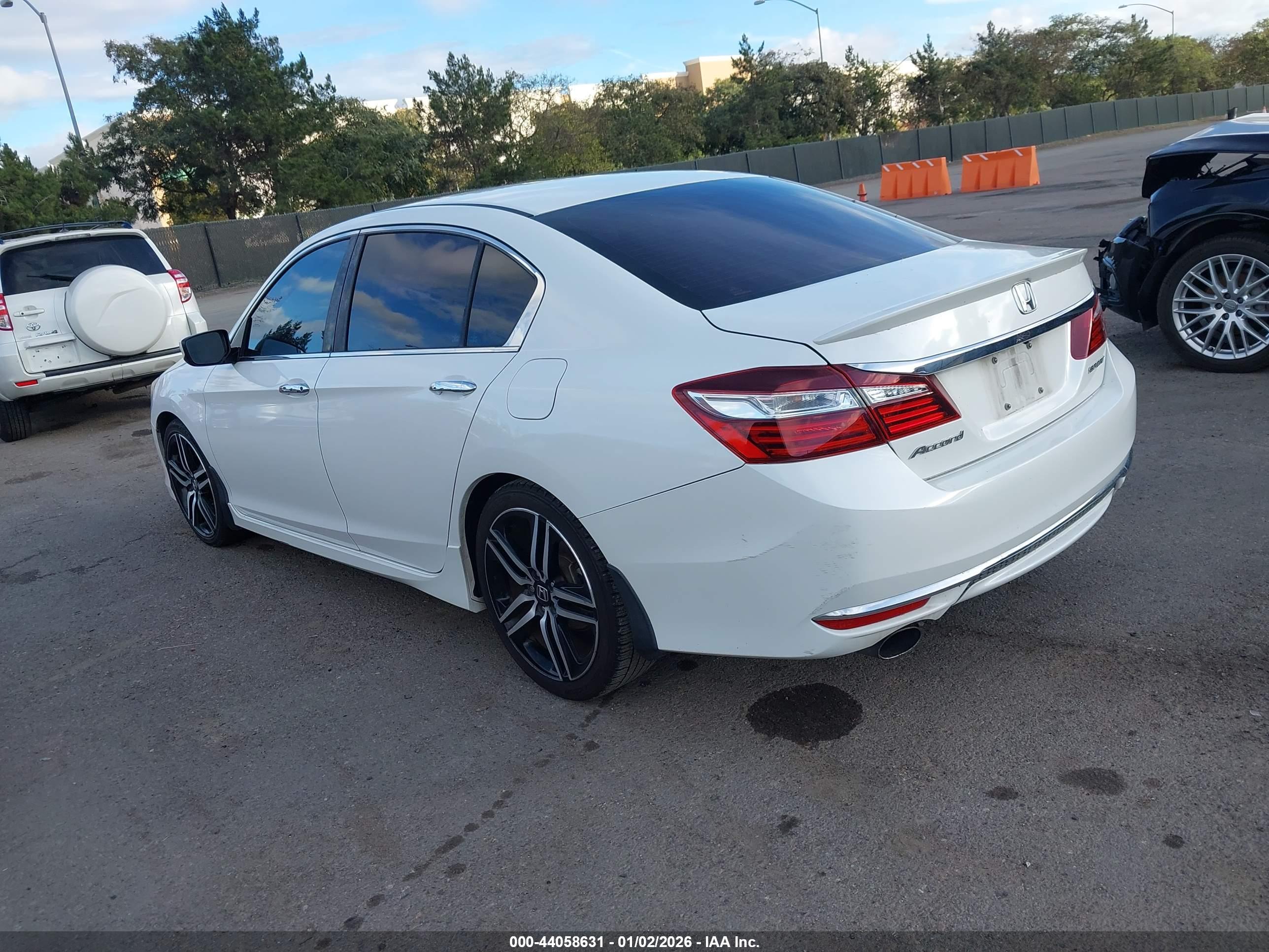 HONDA ACCORD image 3