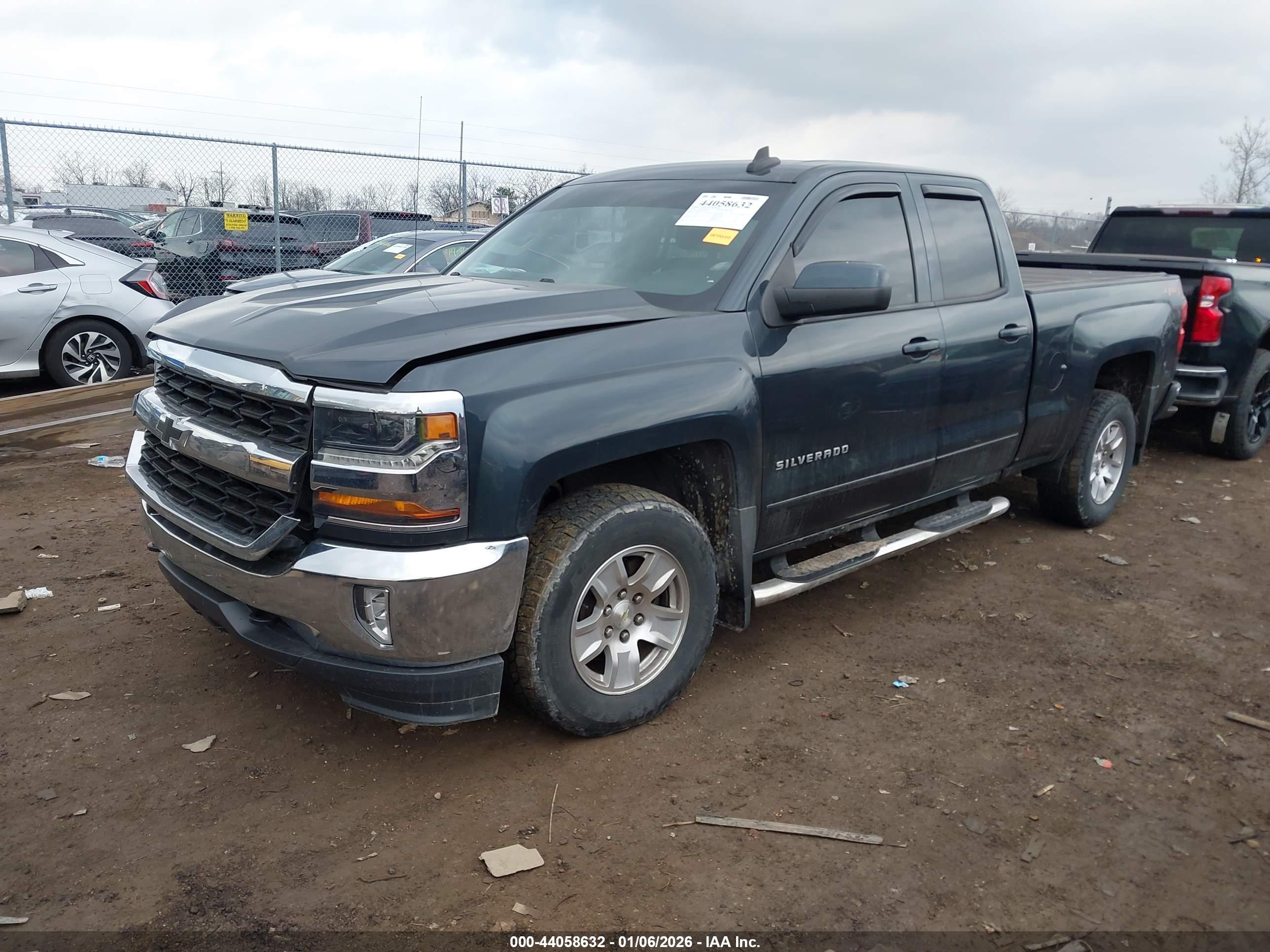 CHEVROLET SILVERADO image 2