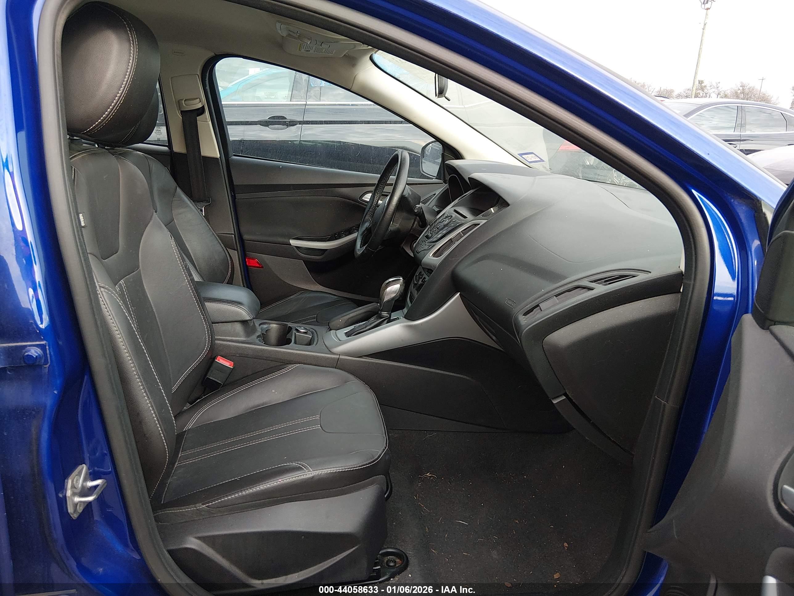 FORD FOCUS image 5