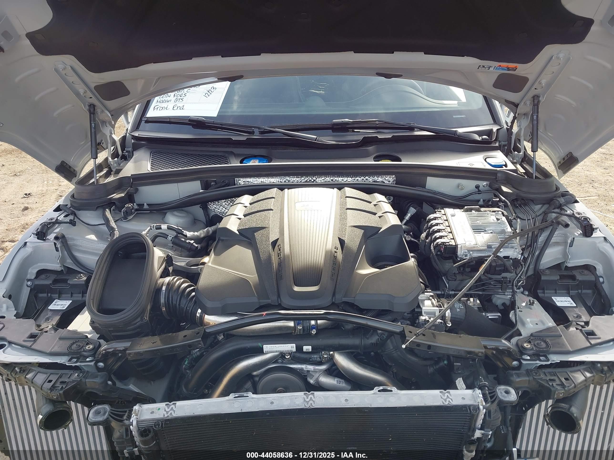PORSCHE MACAN image 10
