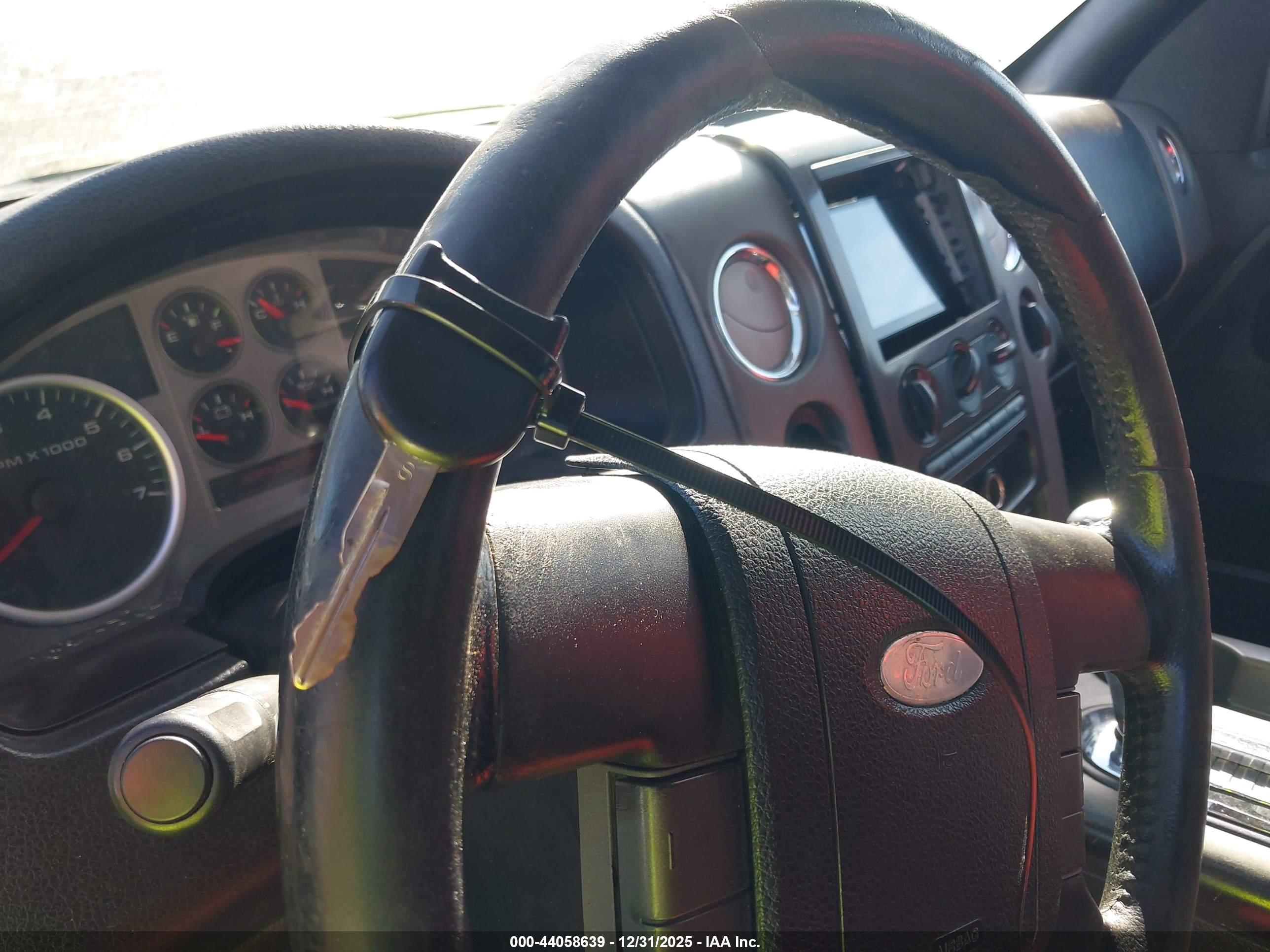 FORD F-150 image 11