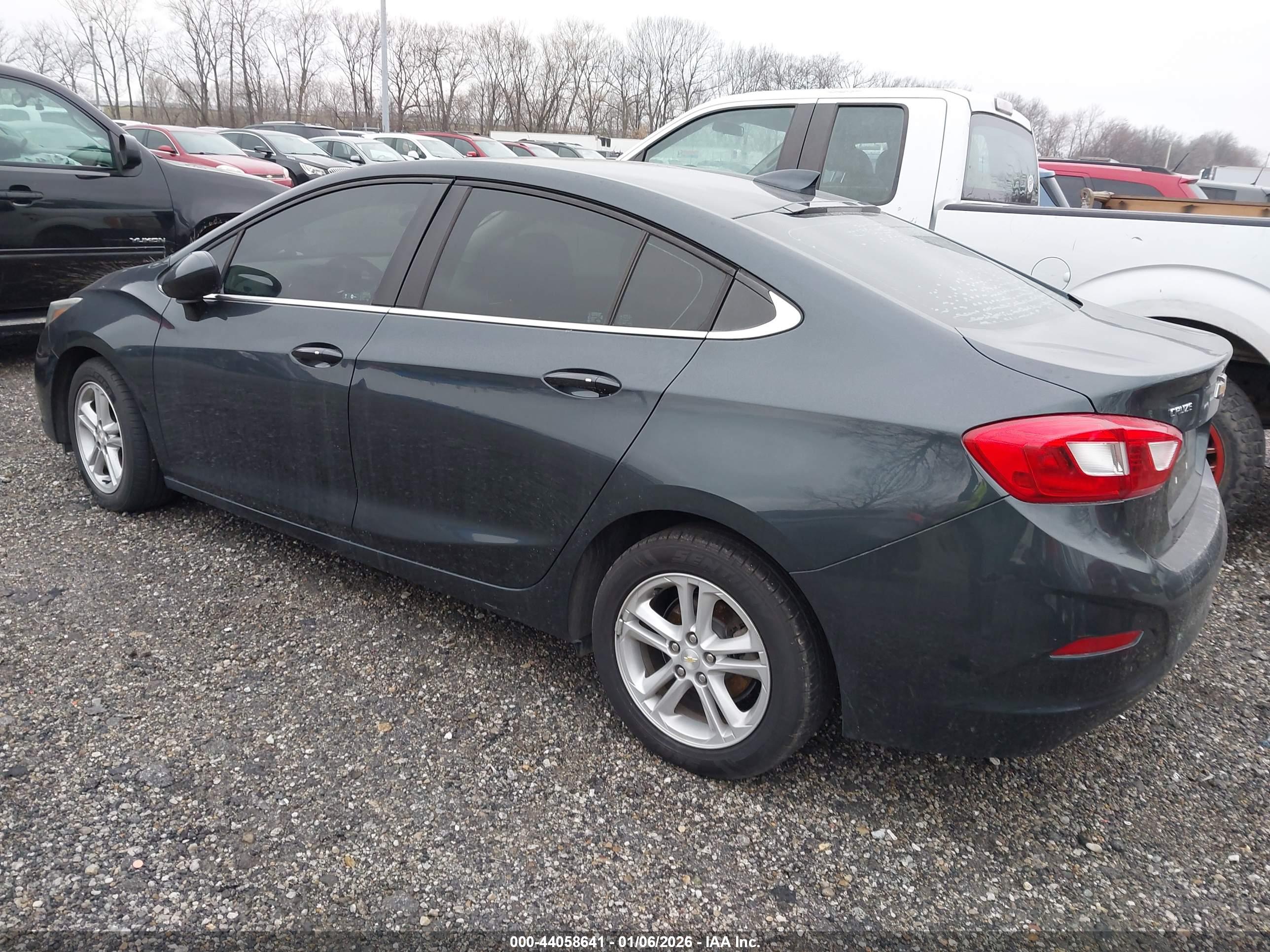 CHEVROLET CRUZE image 3