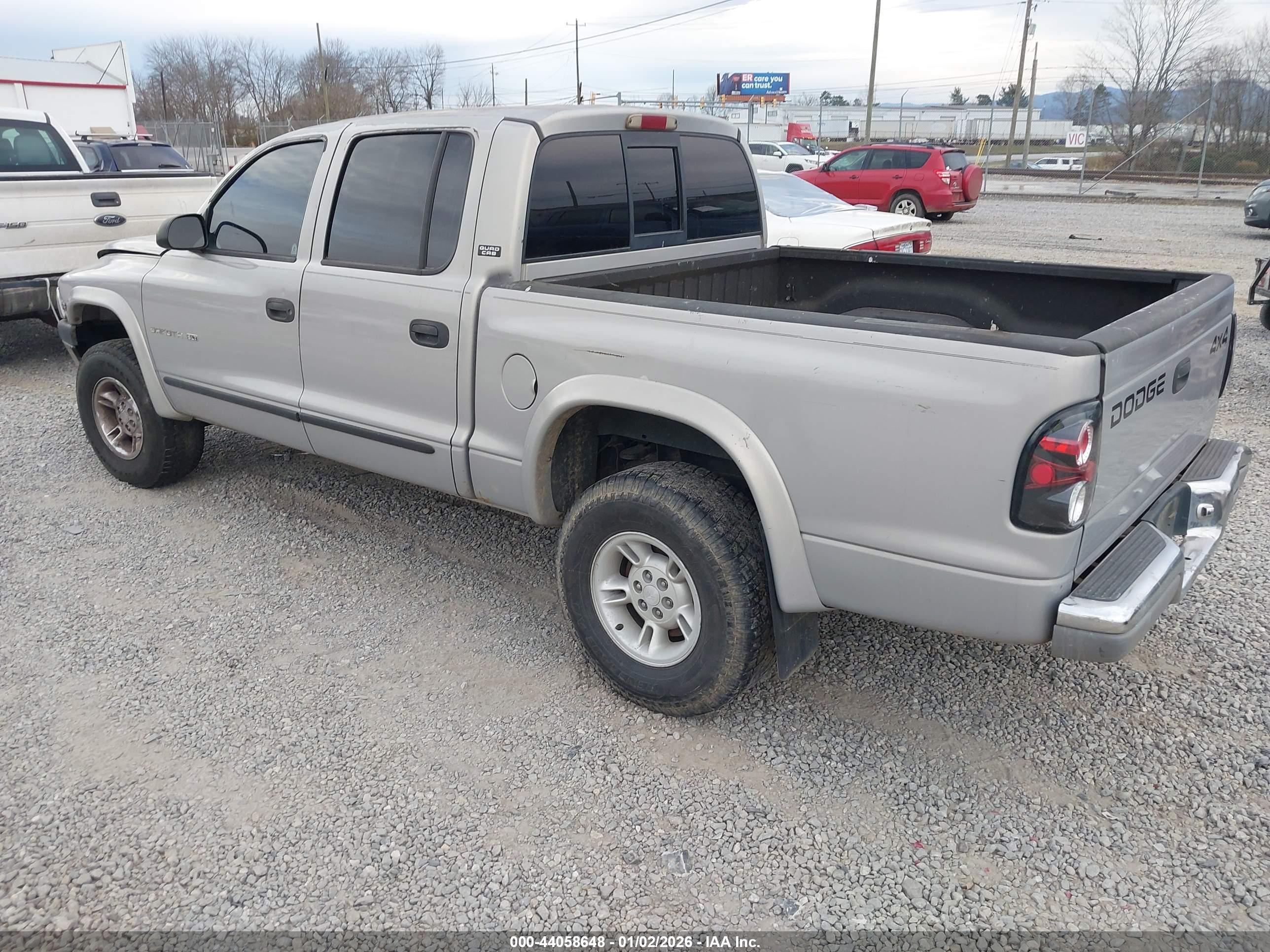 DODGE DAKOTA image 3