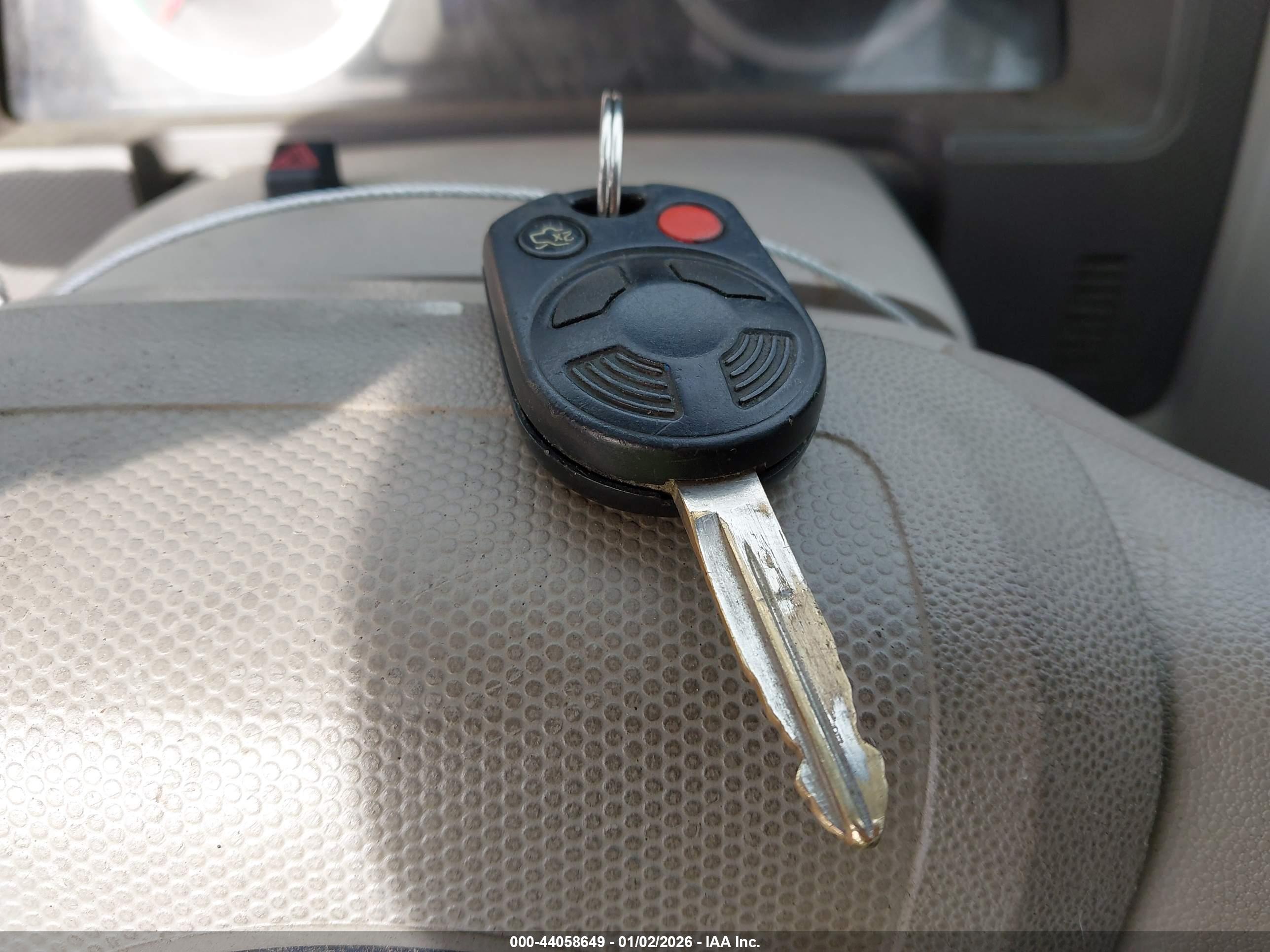 FORD ESCAPE image 11