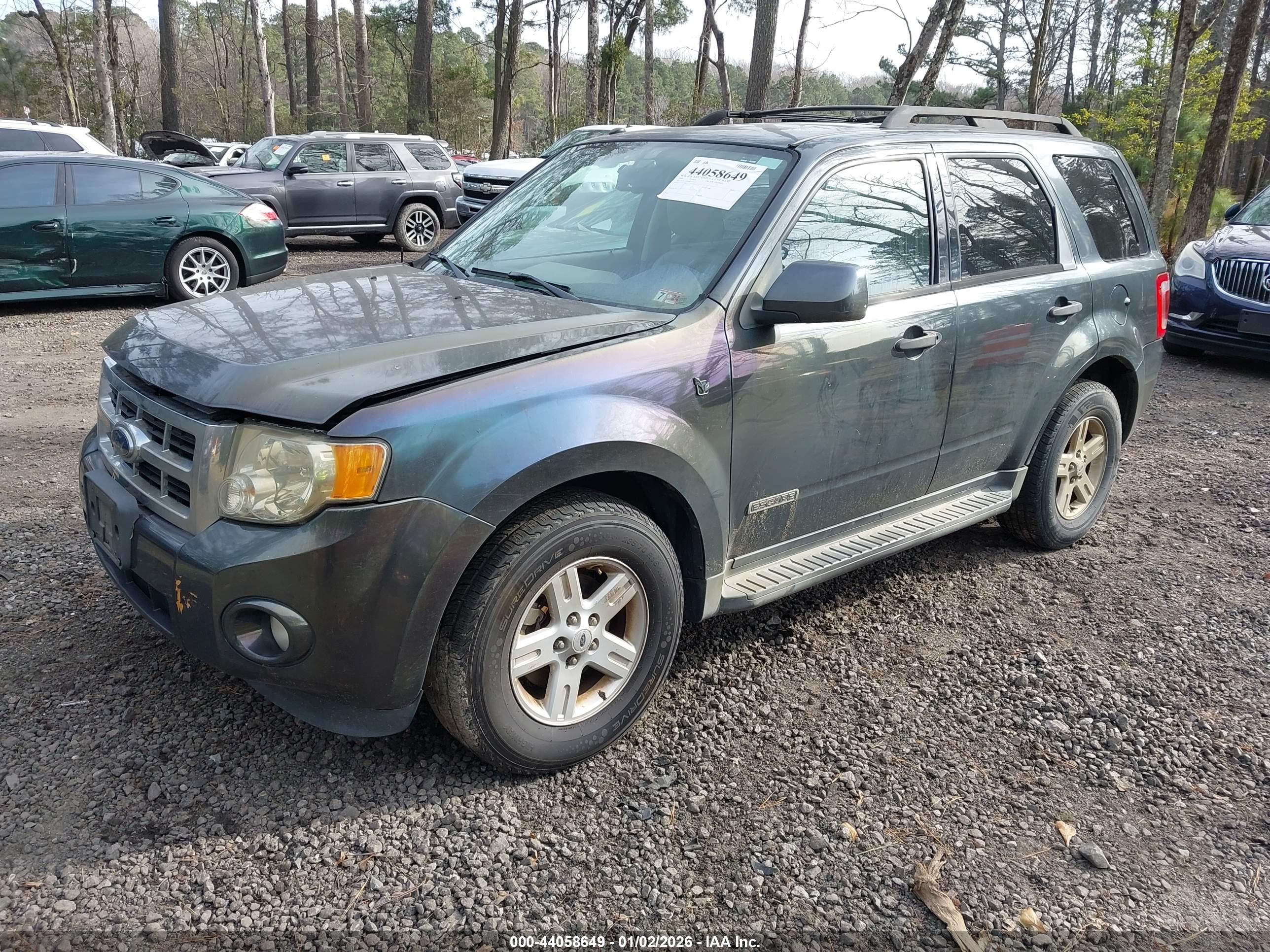 FORD ESCAPE image 2