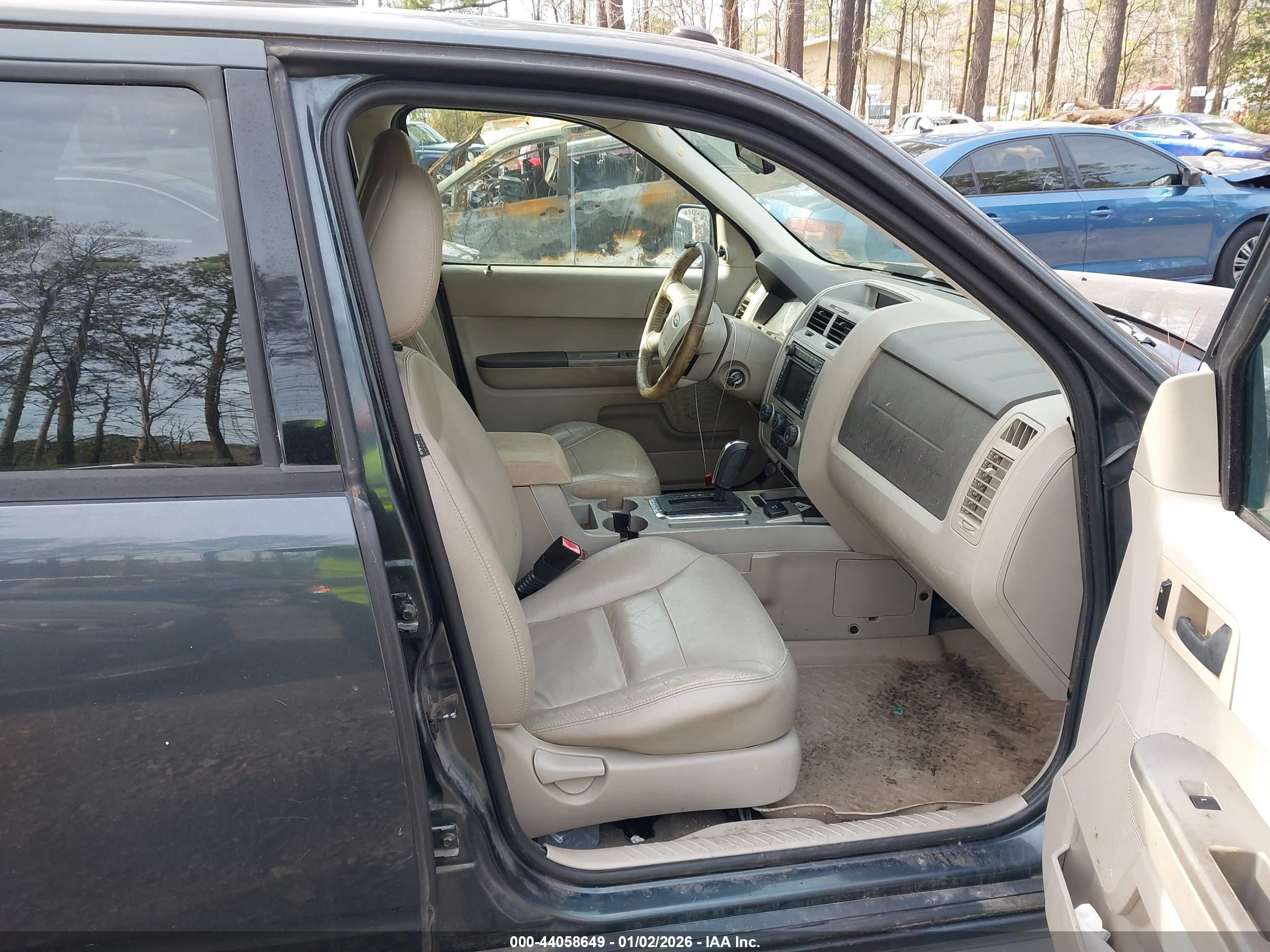 FORD ESCAPE image 5