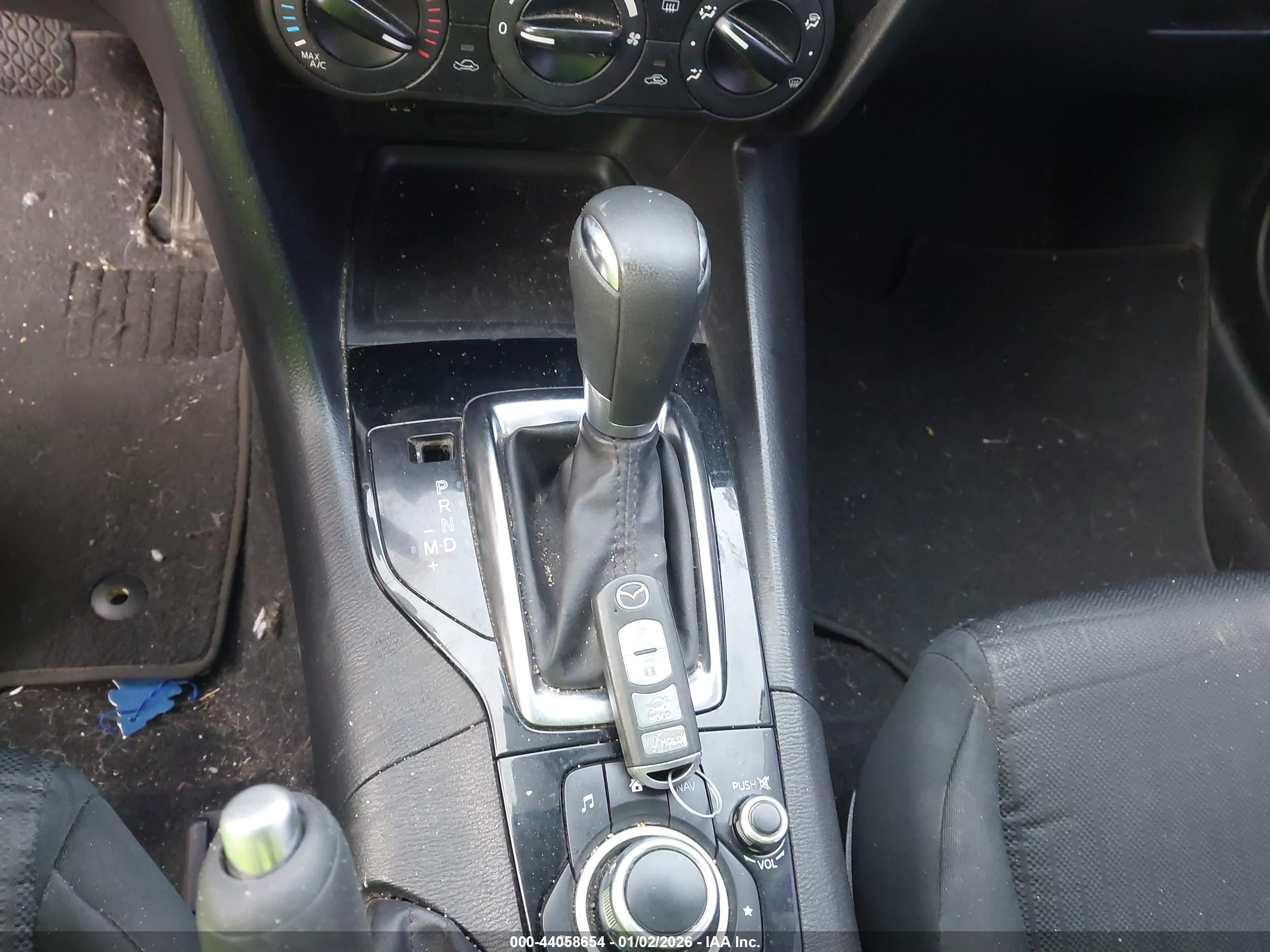 MAZDA MAZDA3 image 11