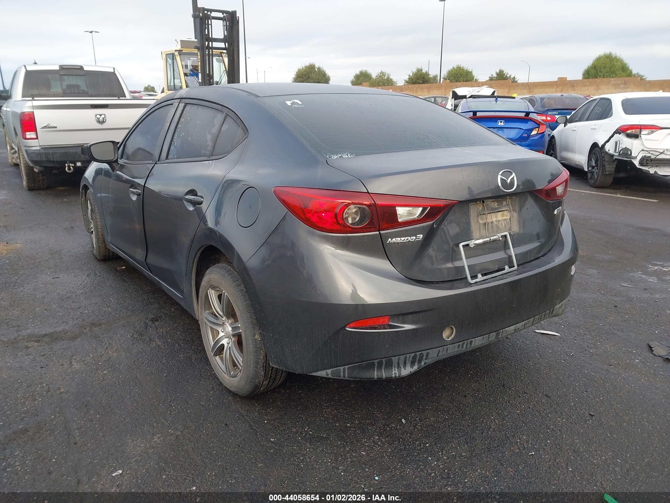MAZDA MAZDA3 image 3