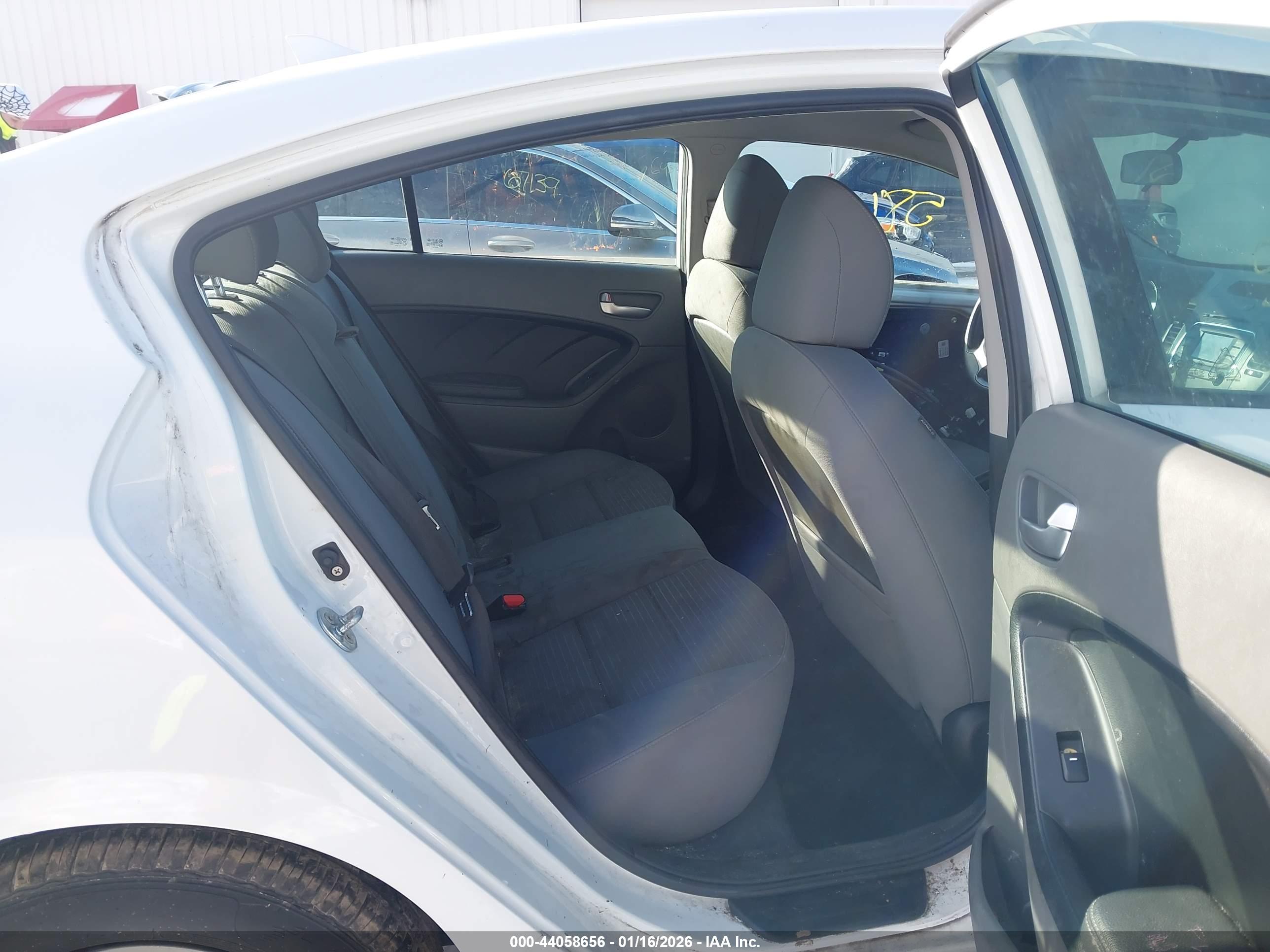 KIA FORTE image 8