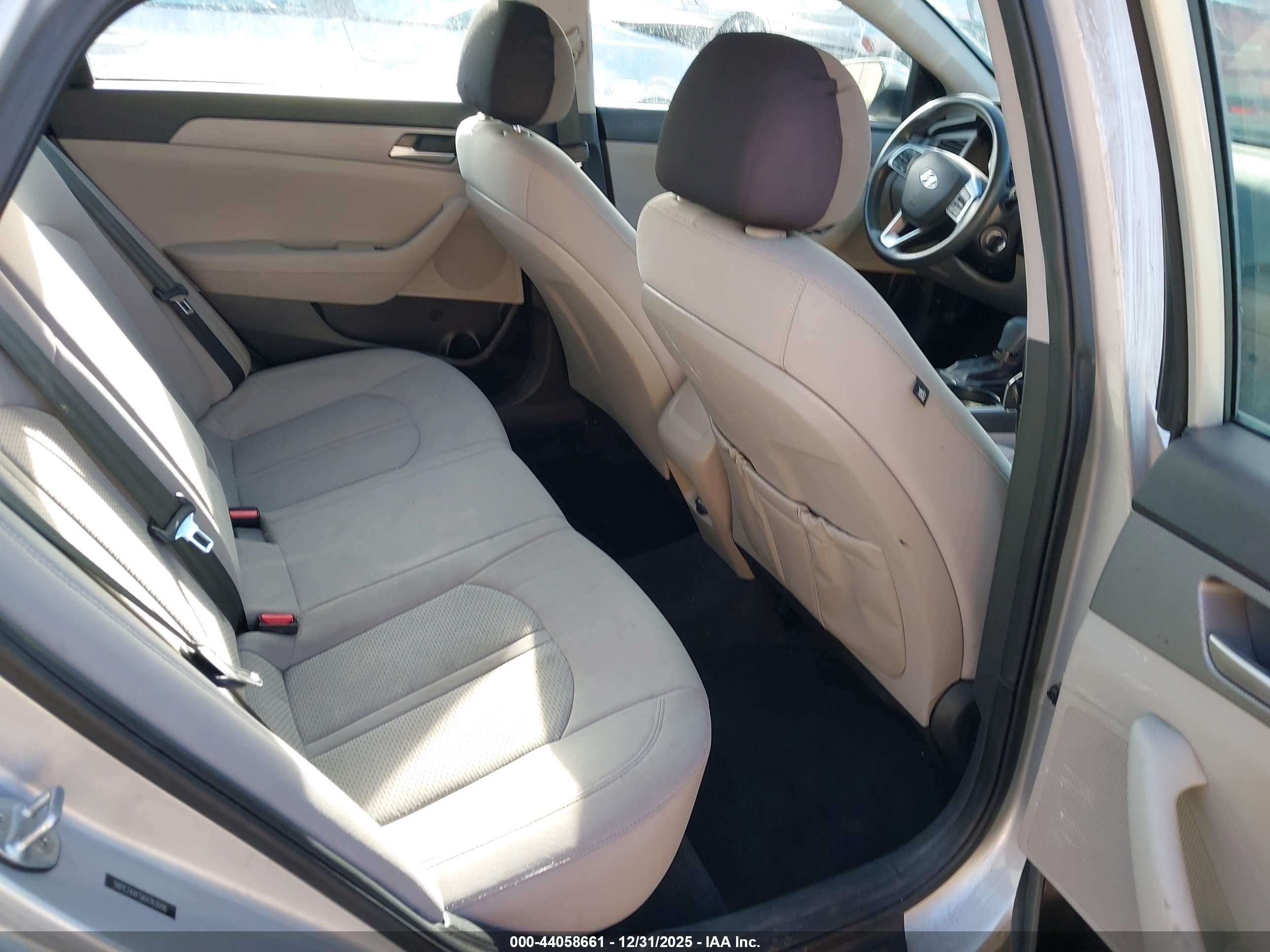HYUNDAI SONATA image 8