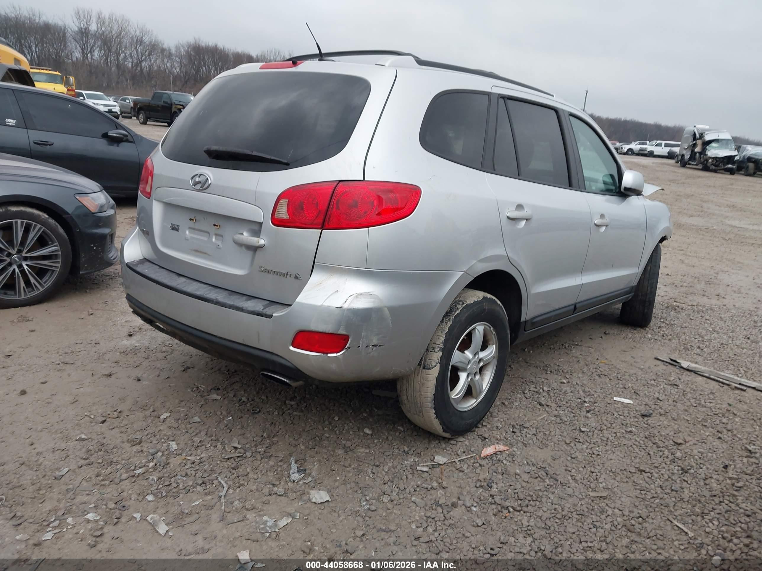 HYUNDAI SANTA image 4