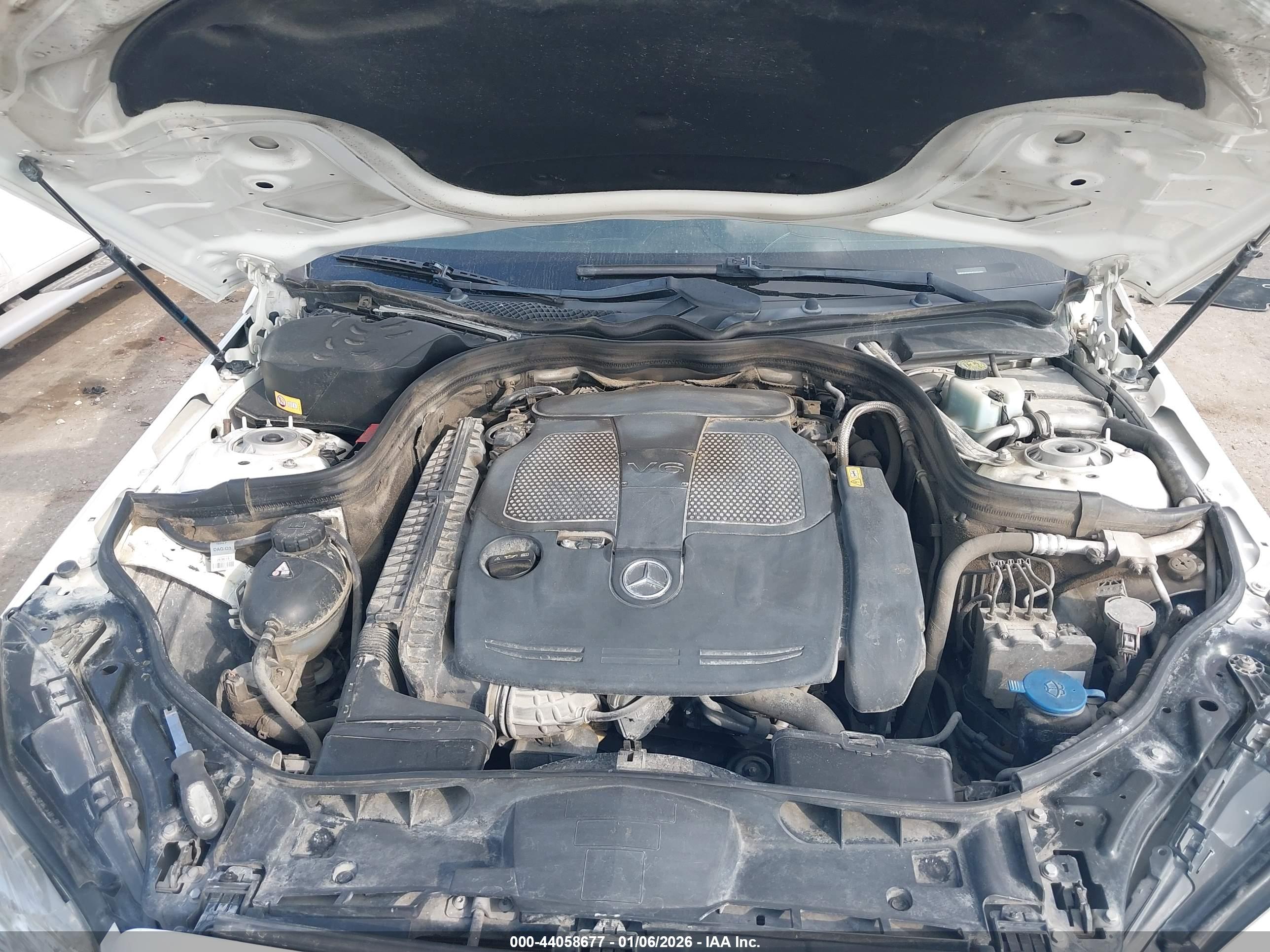 MERCEDES-BENZ E image 10
