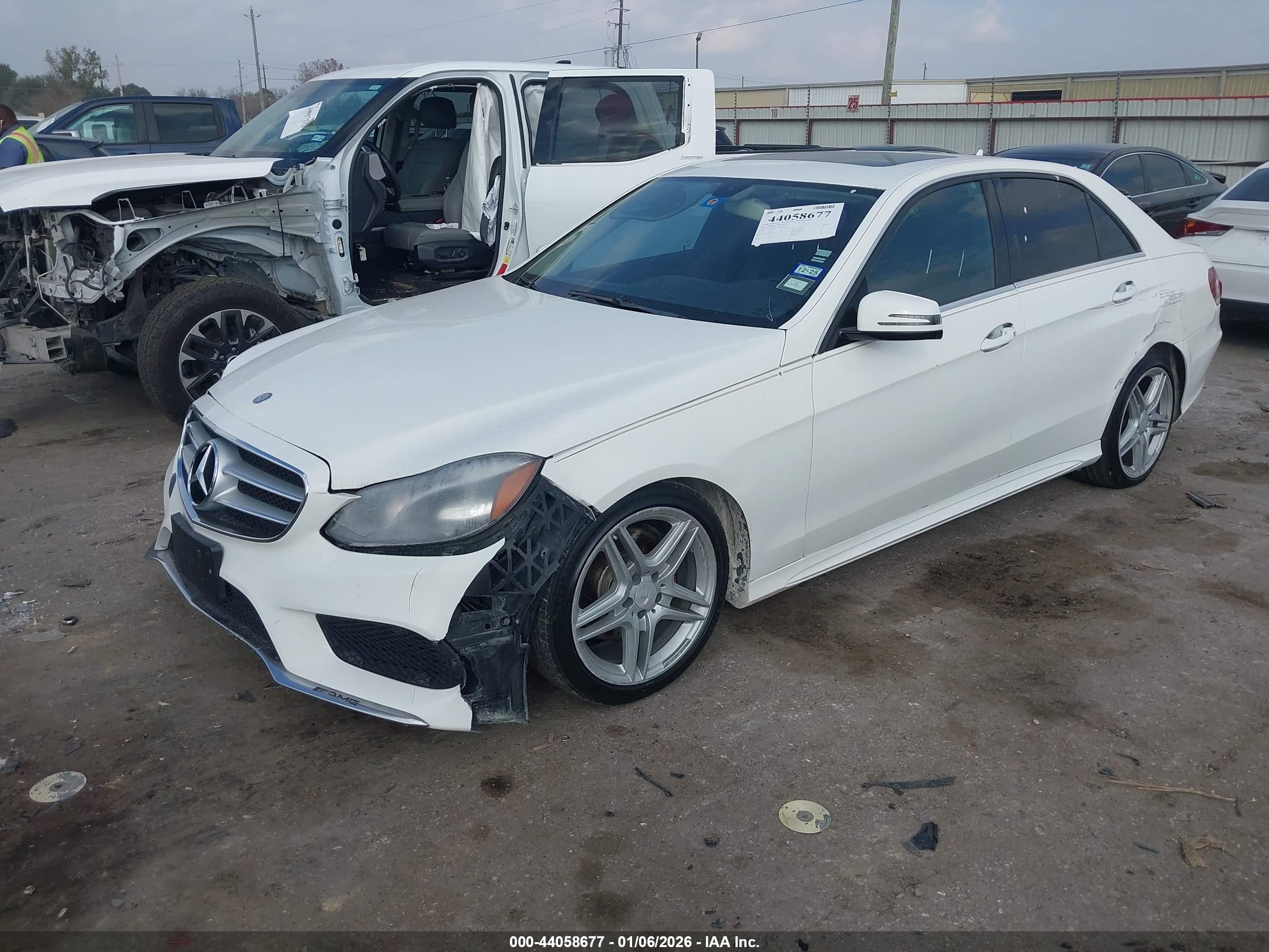 MERCEDES-BENZ E image 2