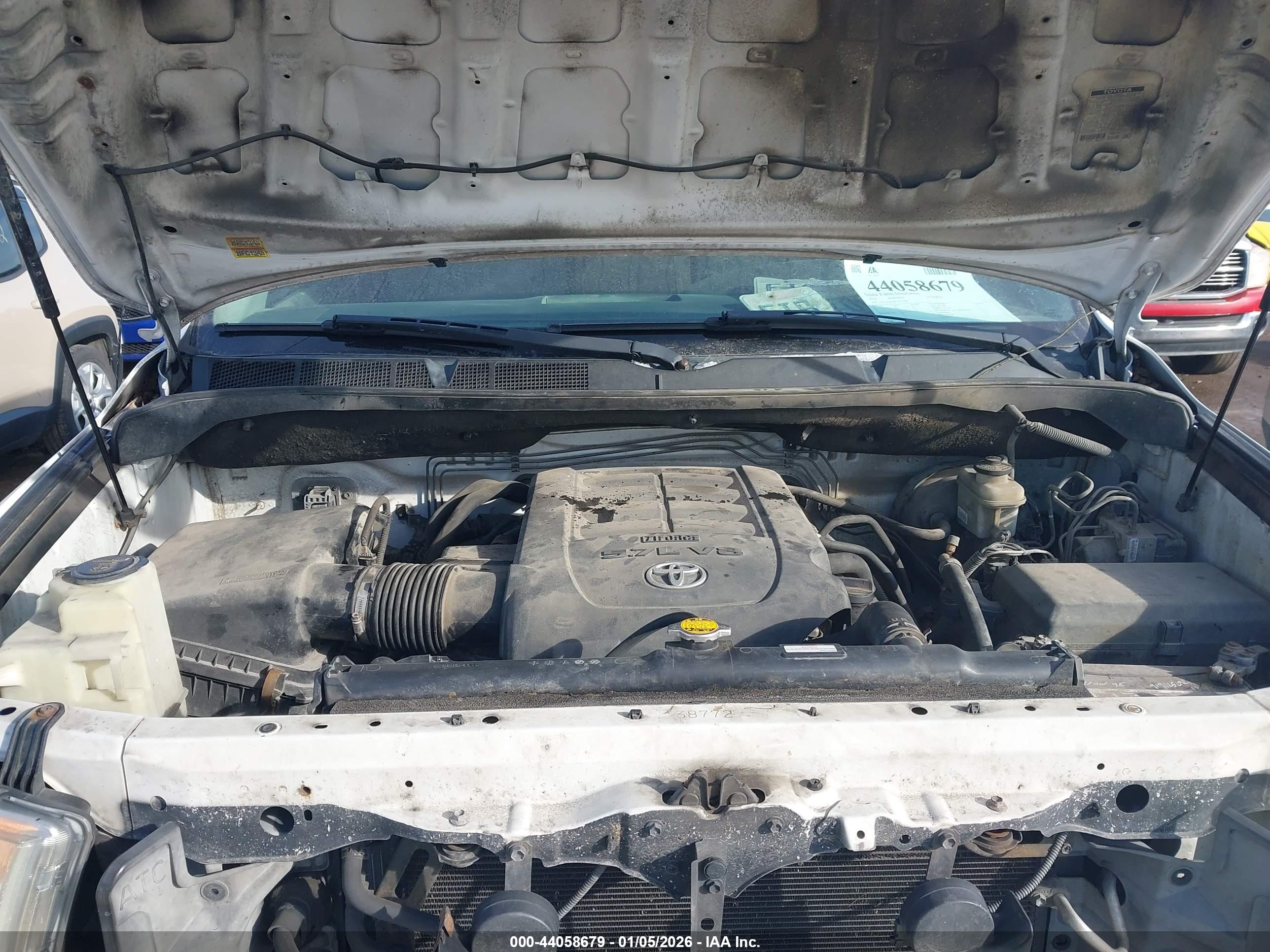 TOYOTA TUNDRA image 10
