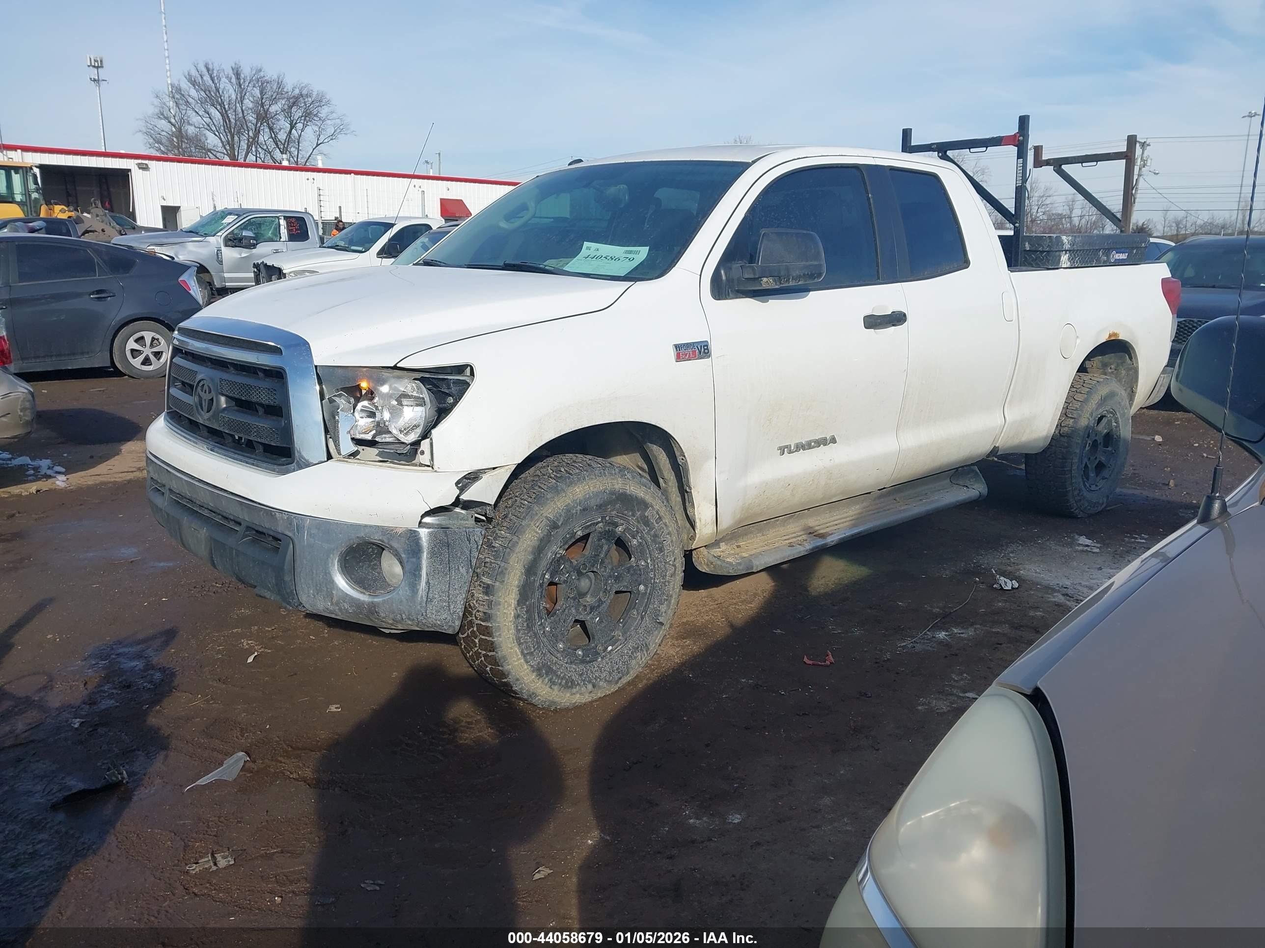TOYOTA TUNDRA image 2