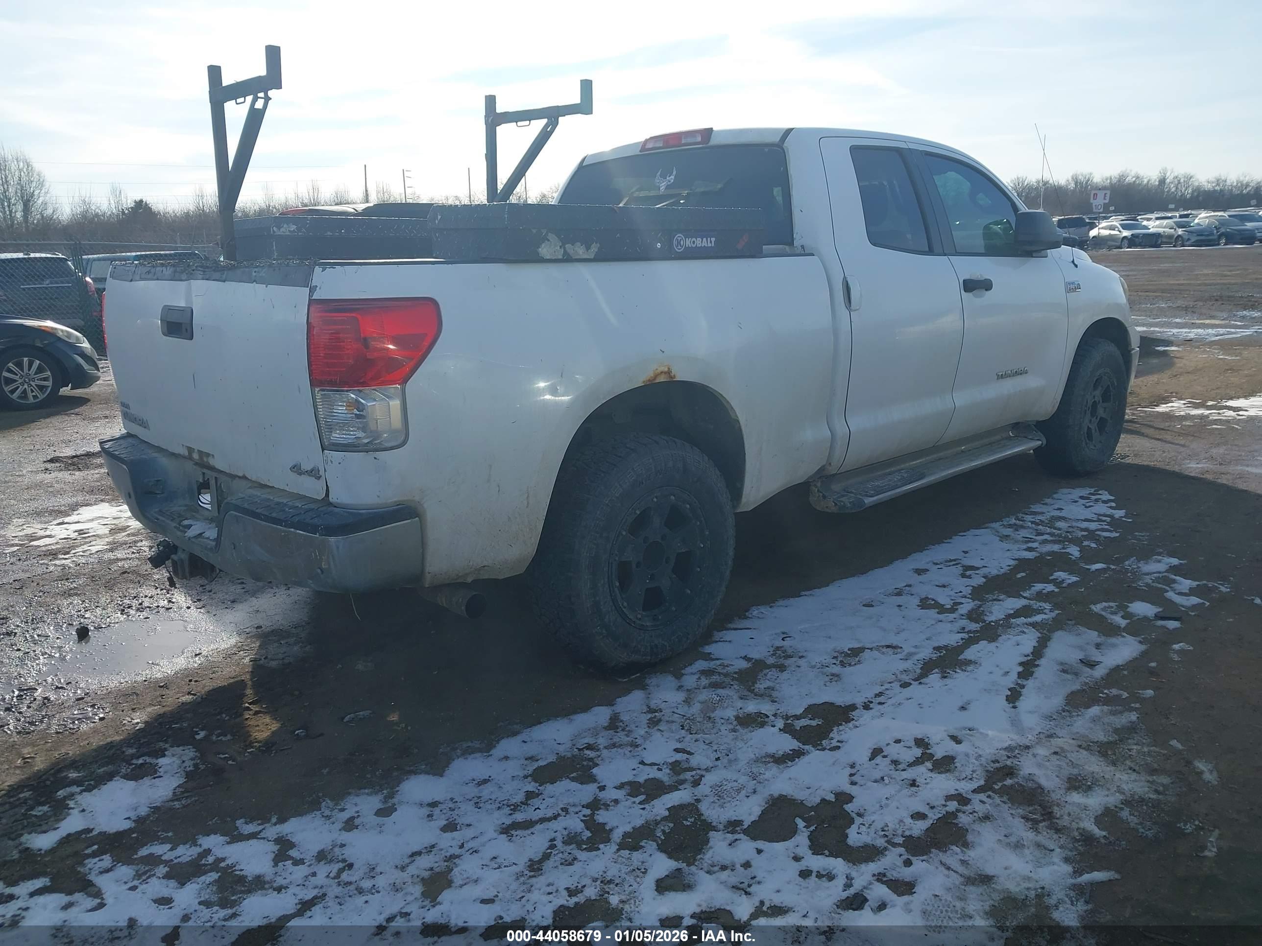 TOYOTA TUNDRA image 4