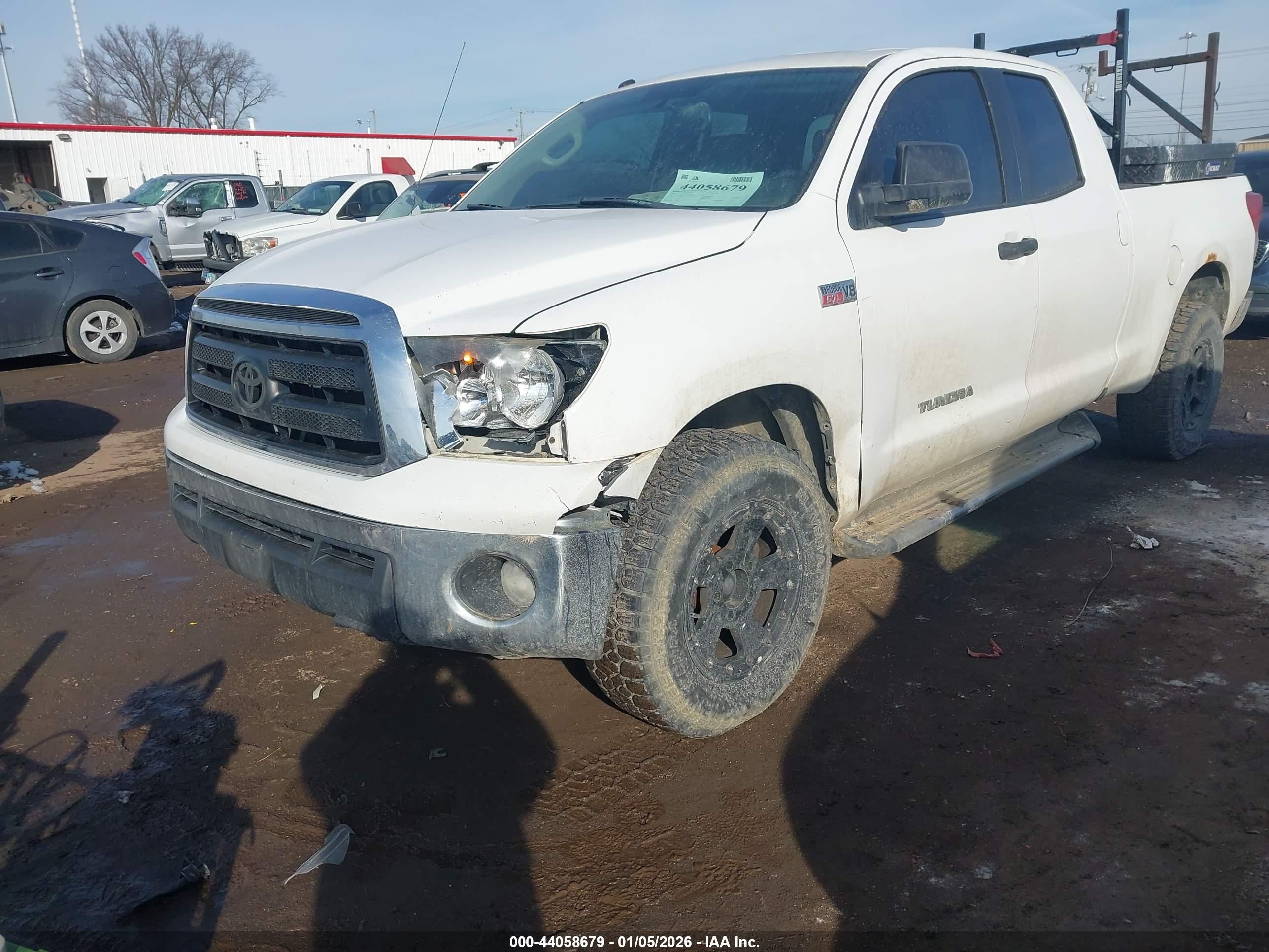 TOYOTA TUNDRA image 6