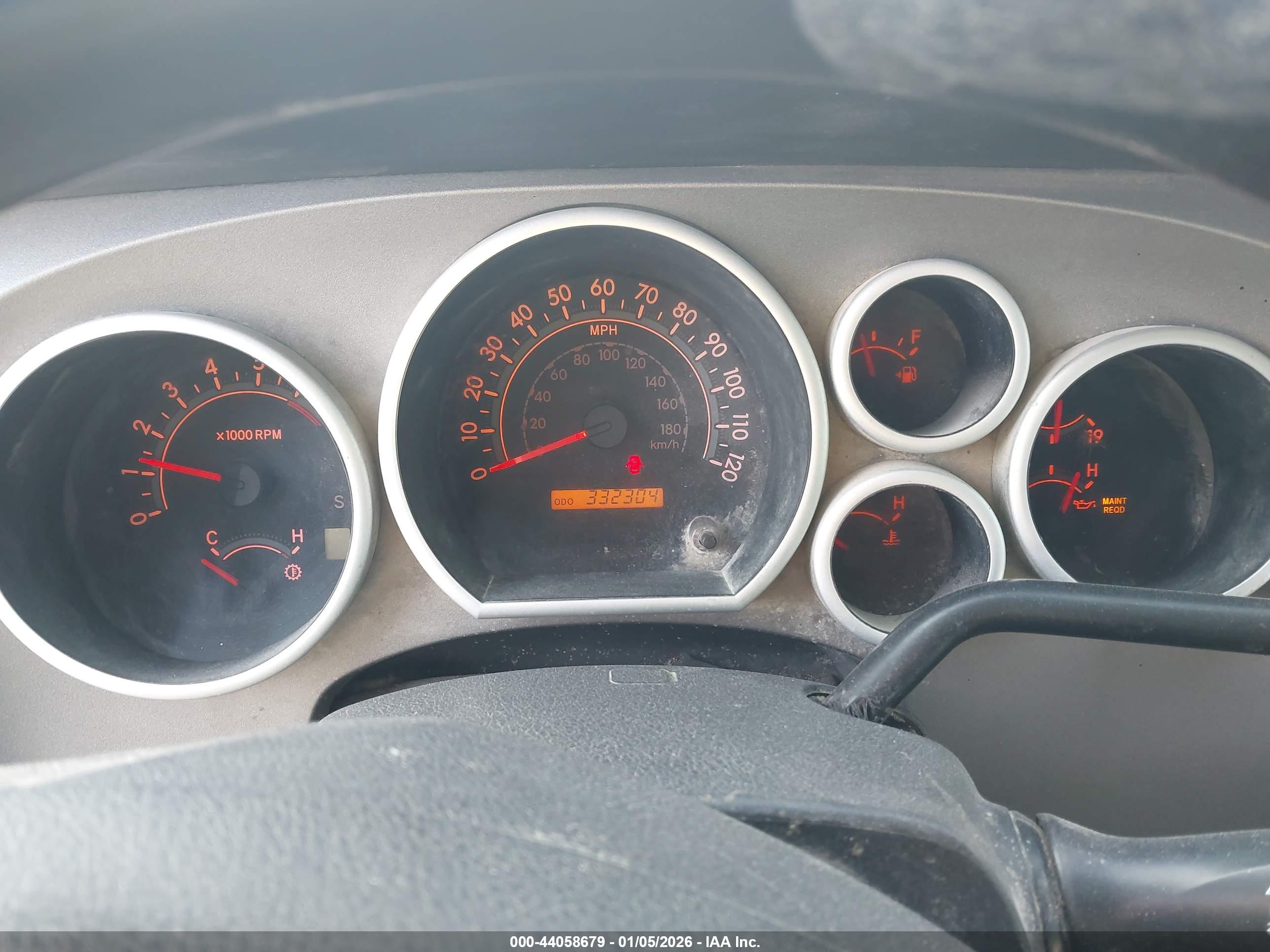 TOYOTA TUNDRA image 7