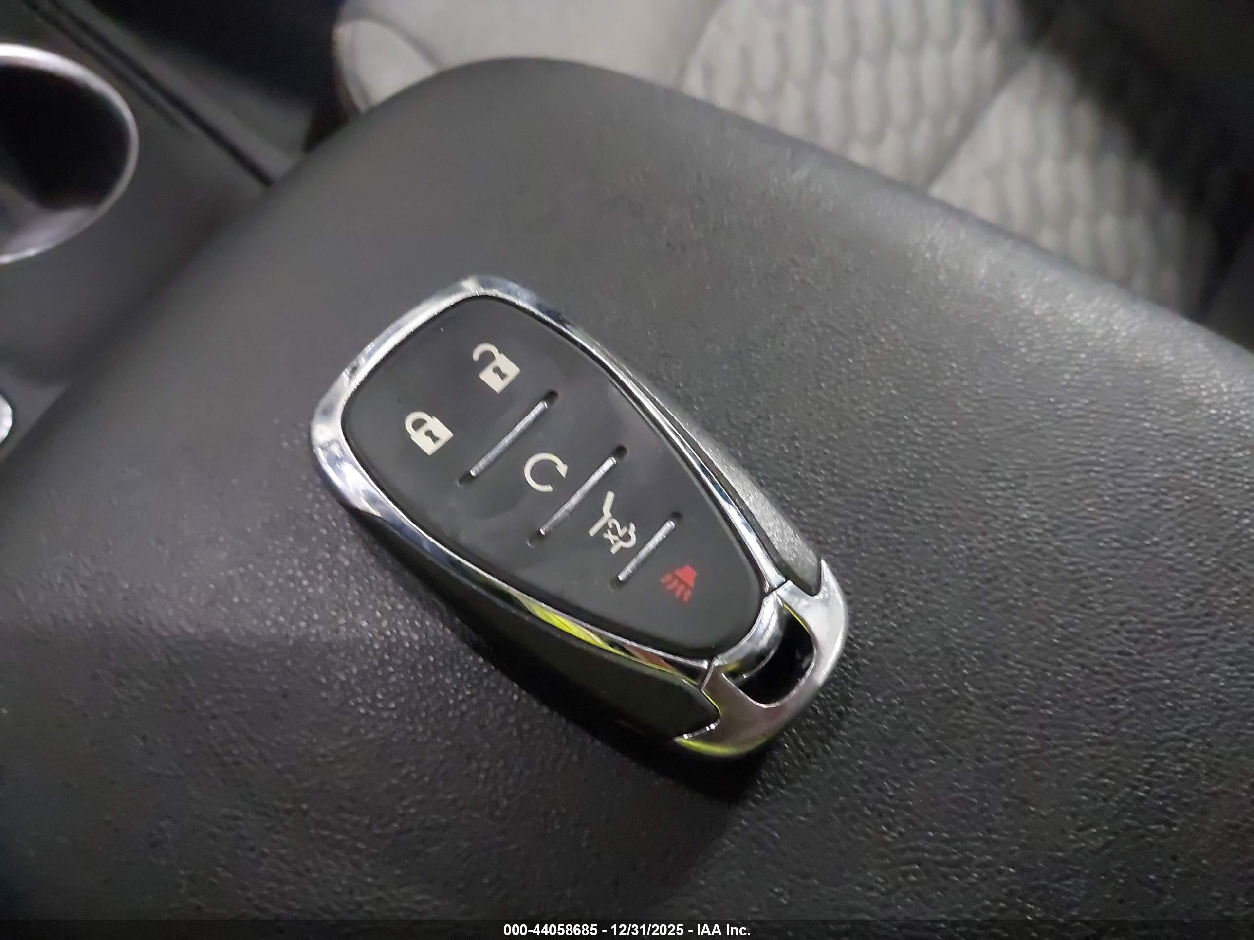 CHEVROLET EQUINOX image 11