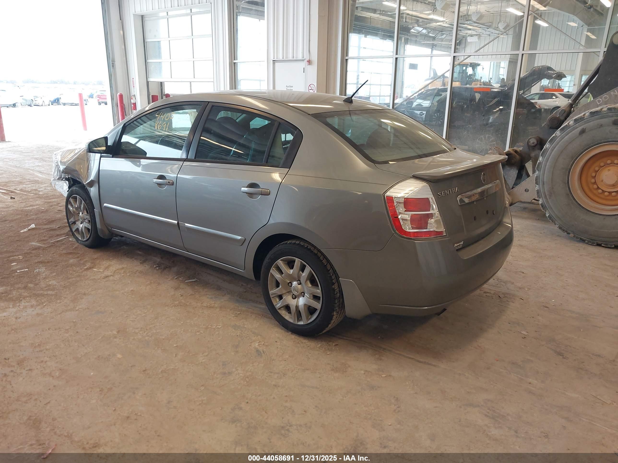 NISSAN SENTRA image 3