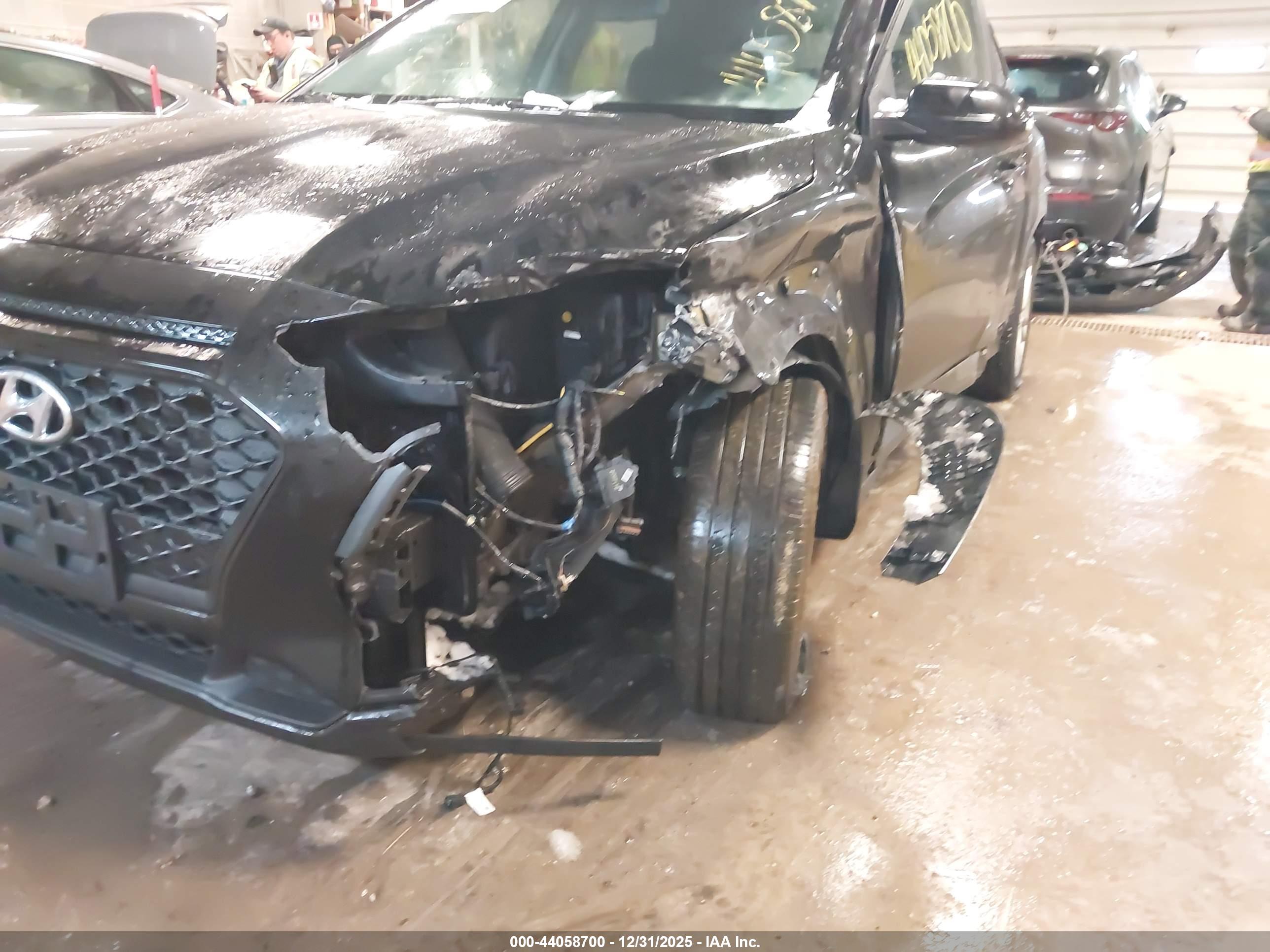 HYUNDAI KONA image 6
