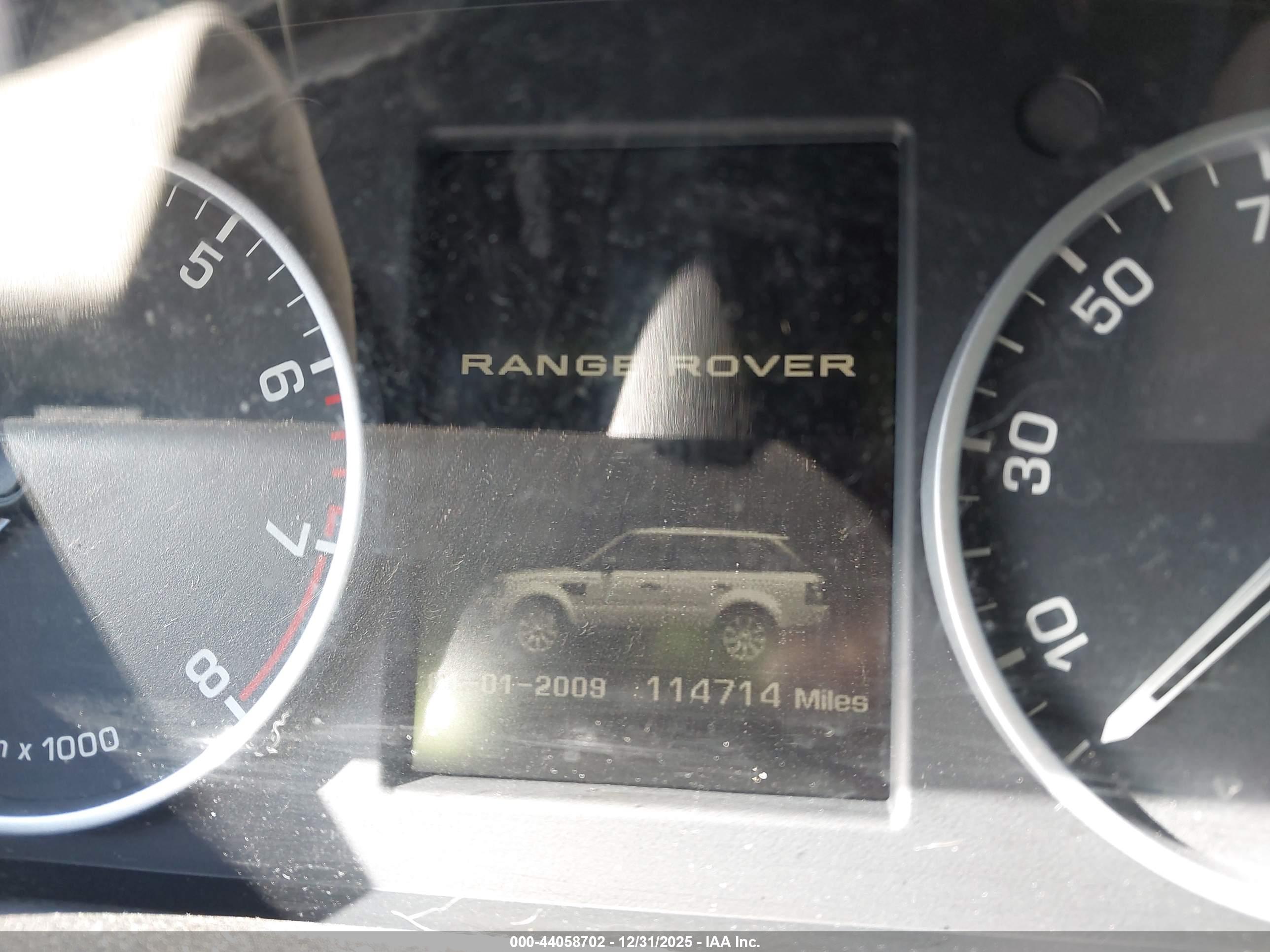 LAND ROVER image 7