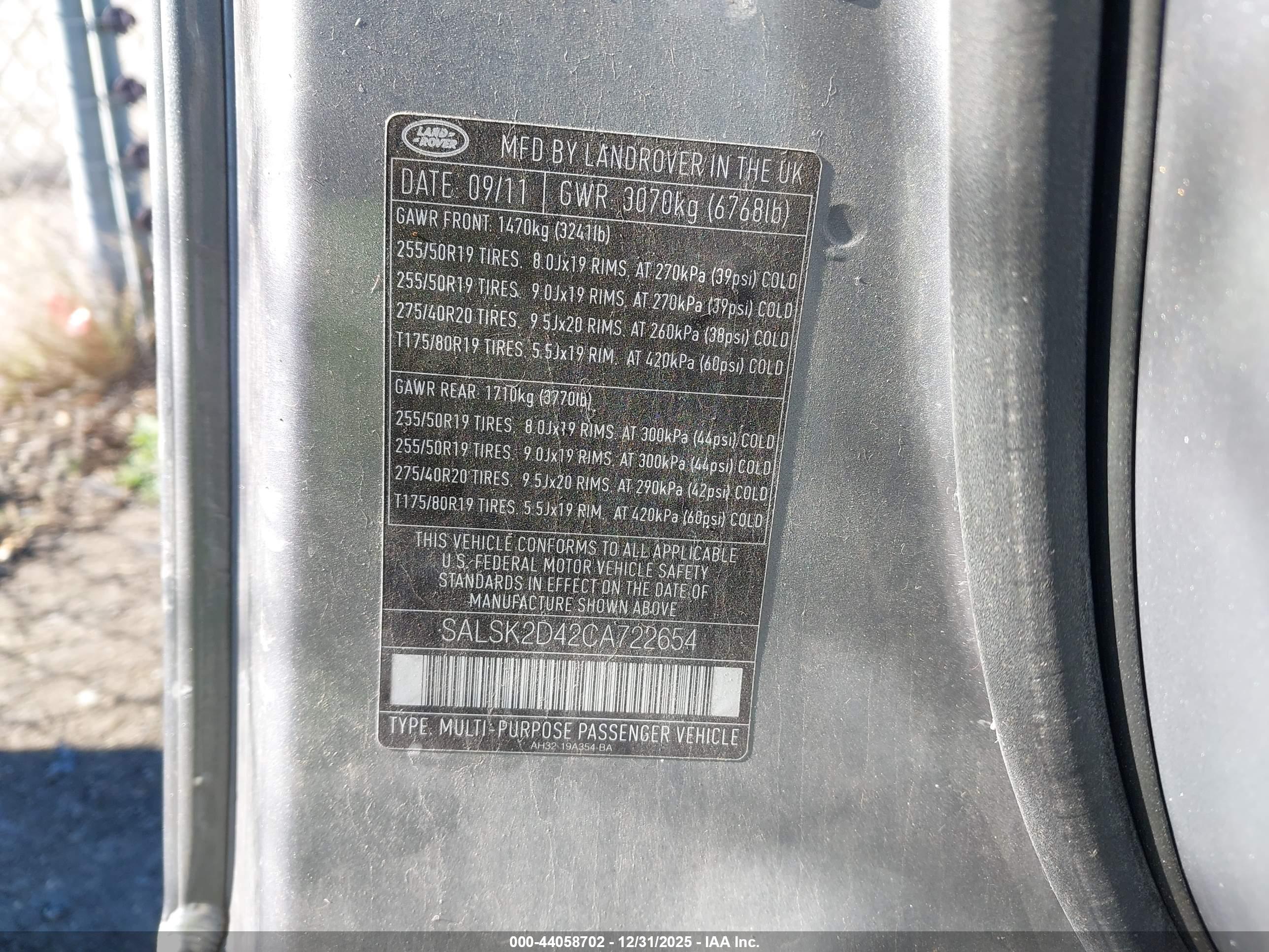 LAND ROVER image 9
