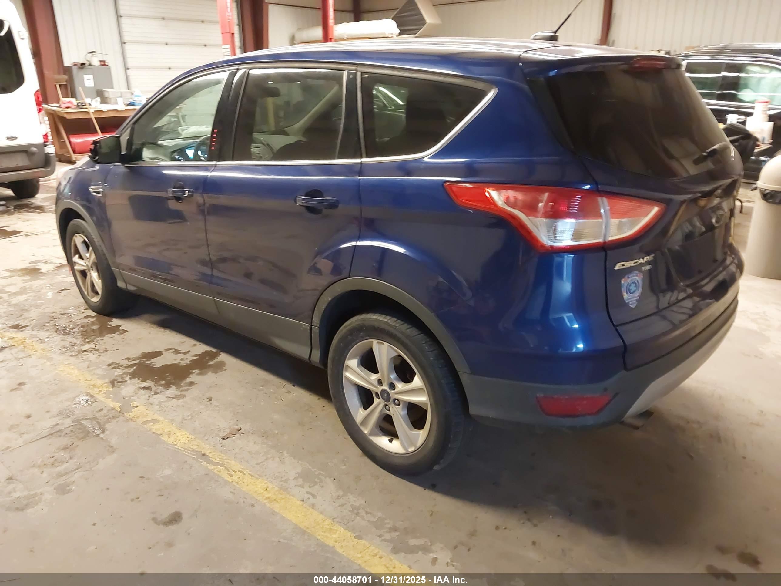 FORD ESCAPE image 3