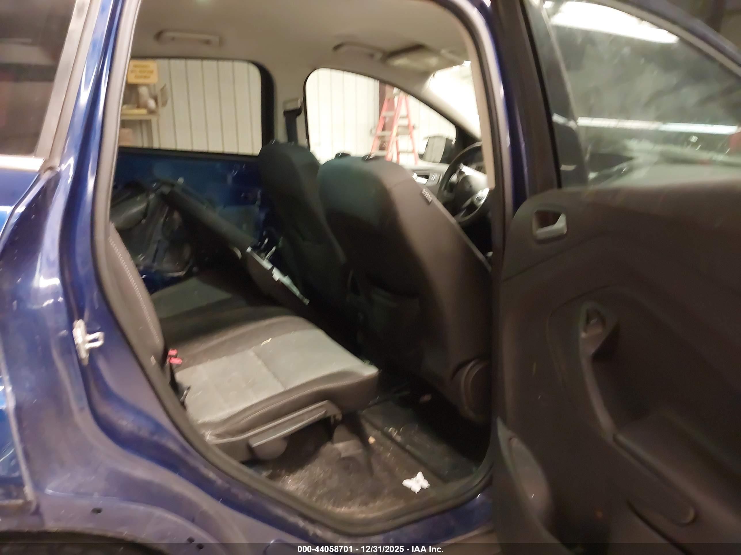 FORD ESCAPE image 8