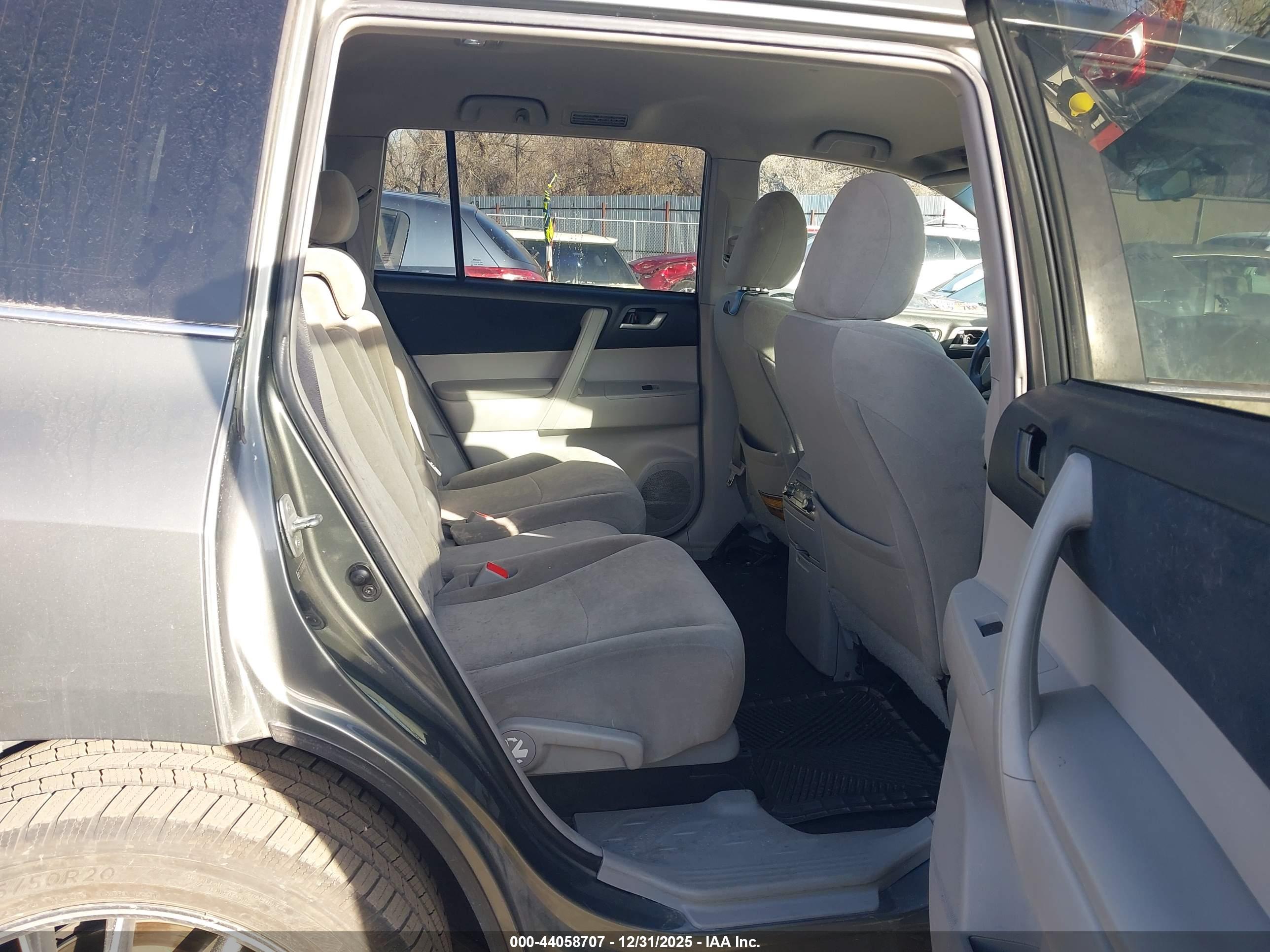 TOYOTA HIGHLANDER image 8