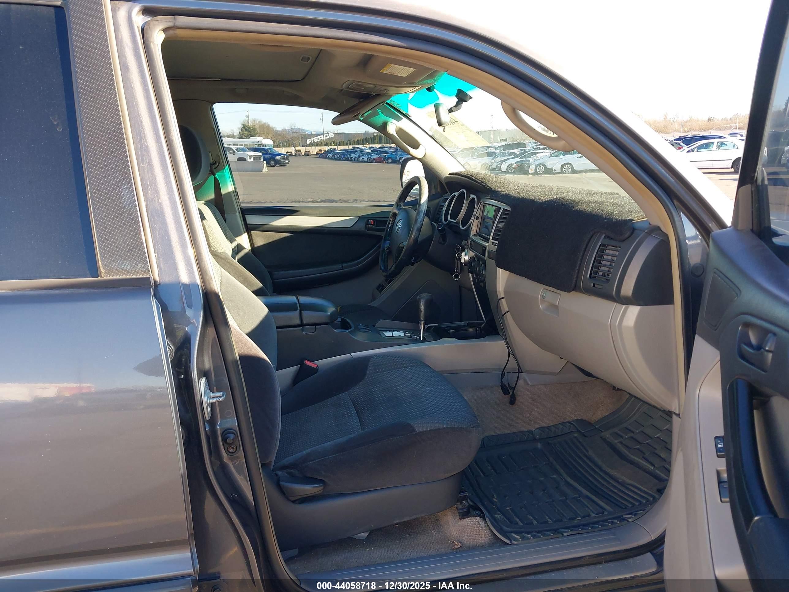 TOYOTA 4RUNNER image 5