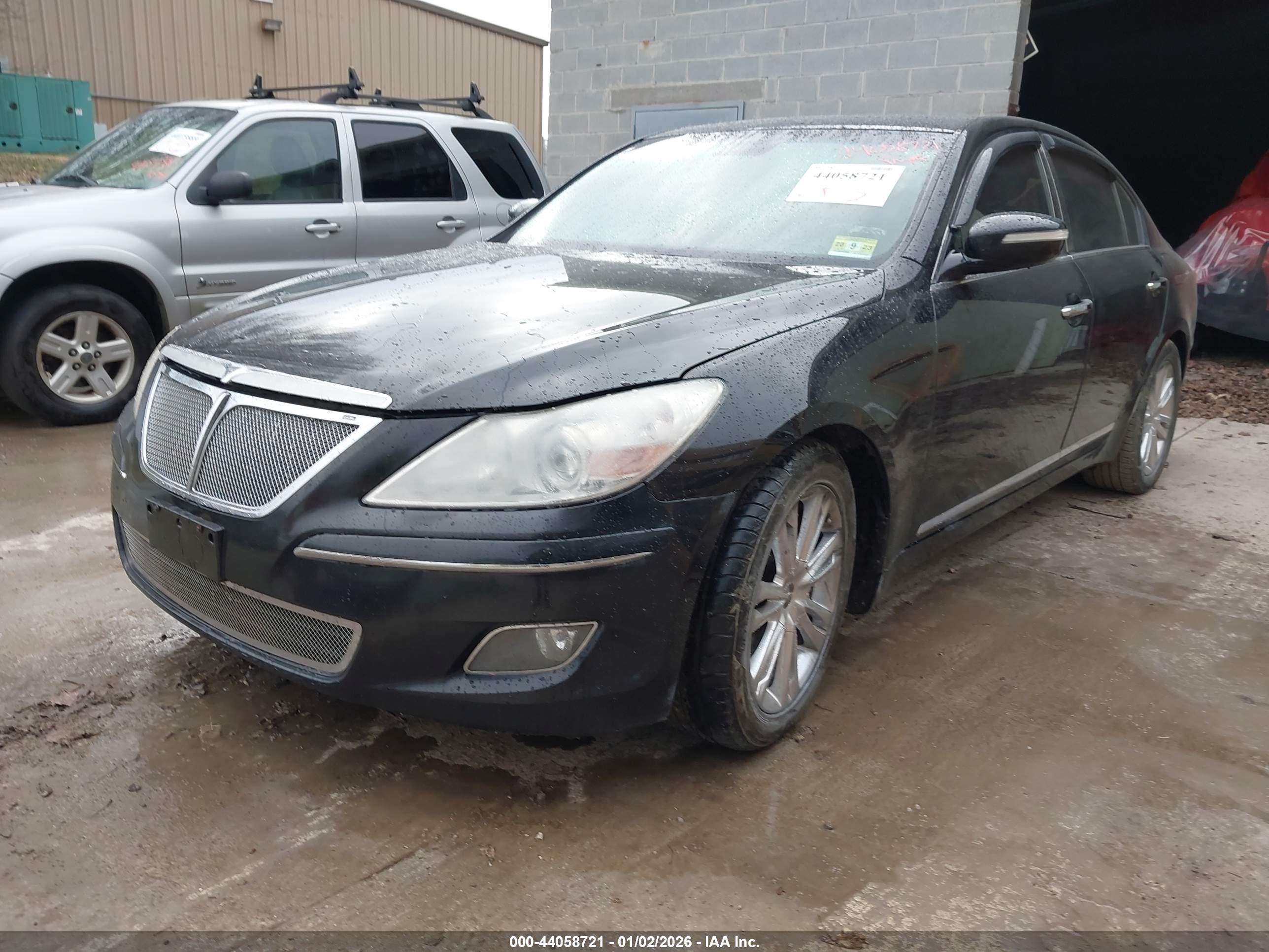 HYUNDAI GENESIS image 2
