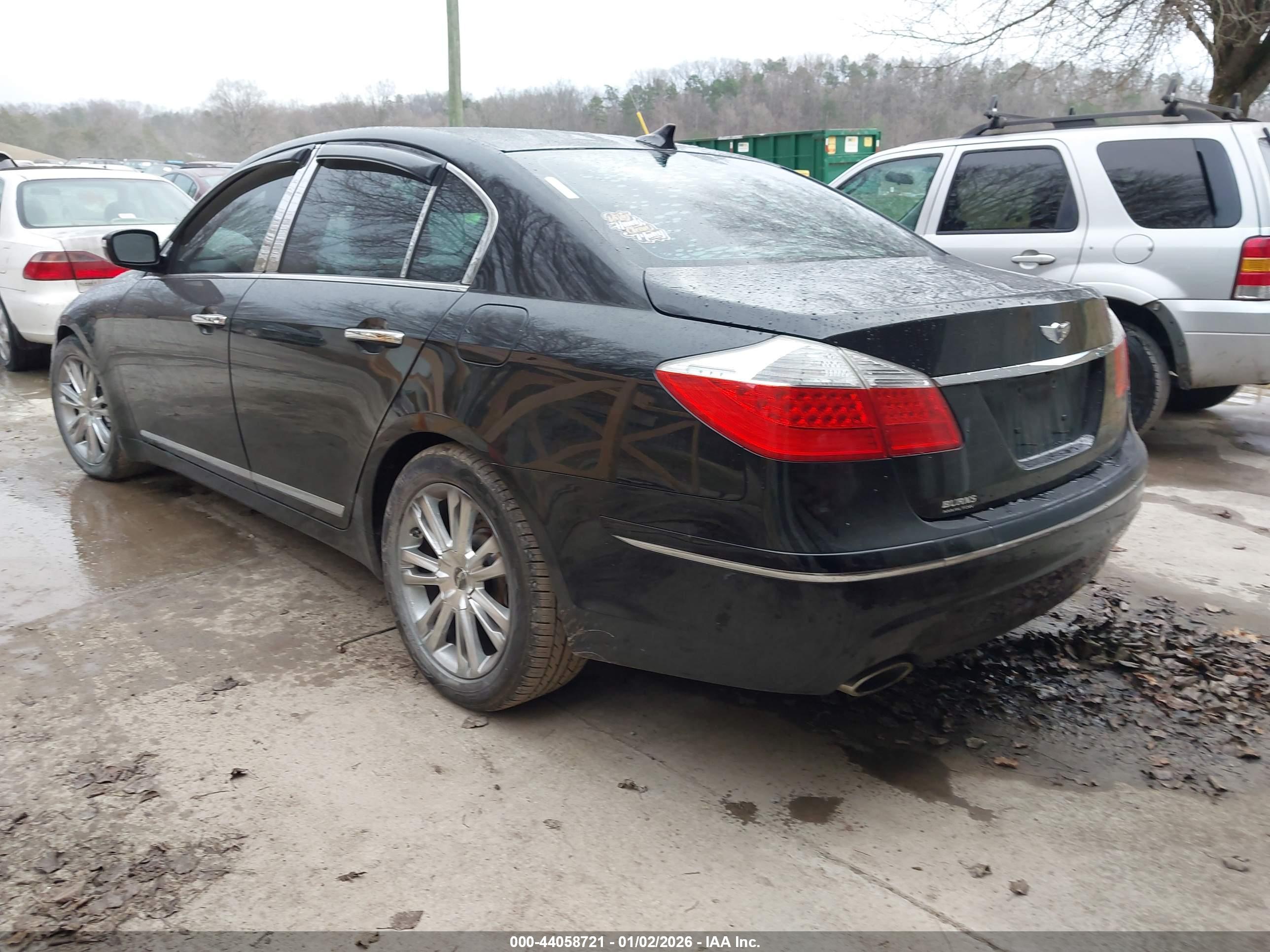 HYUNDAI GENESIS image 3