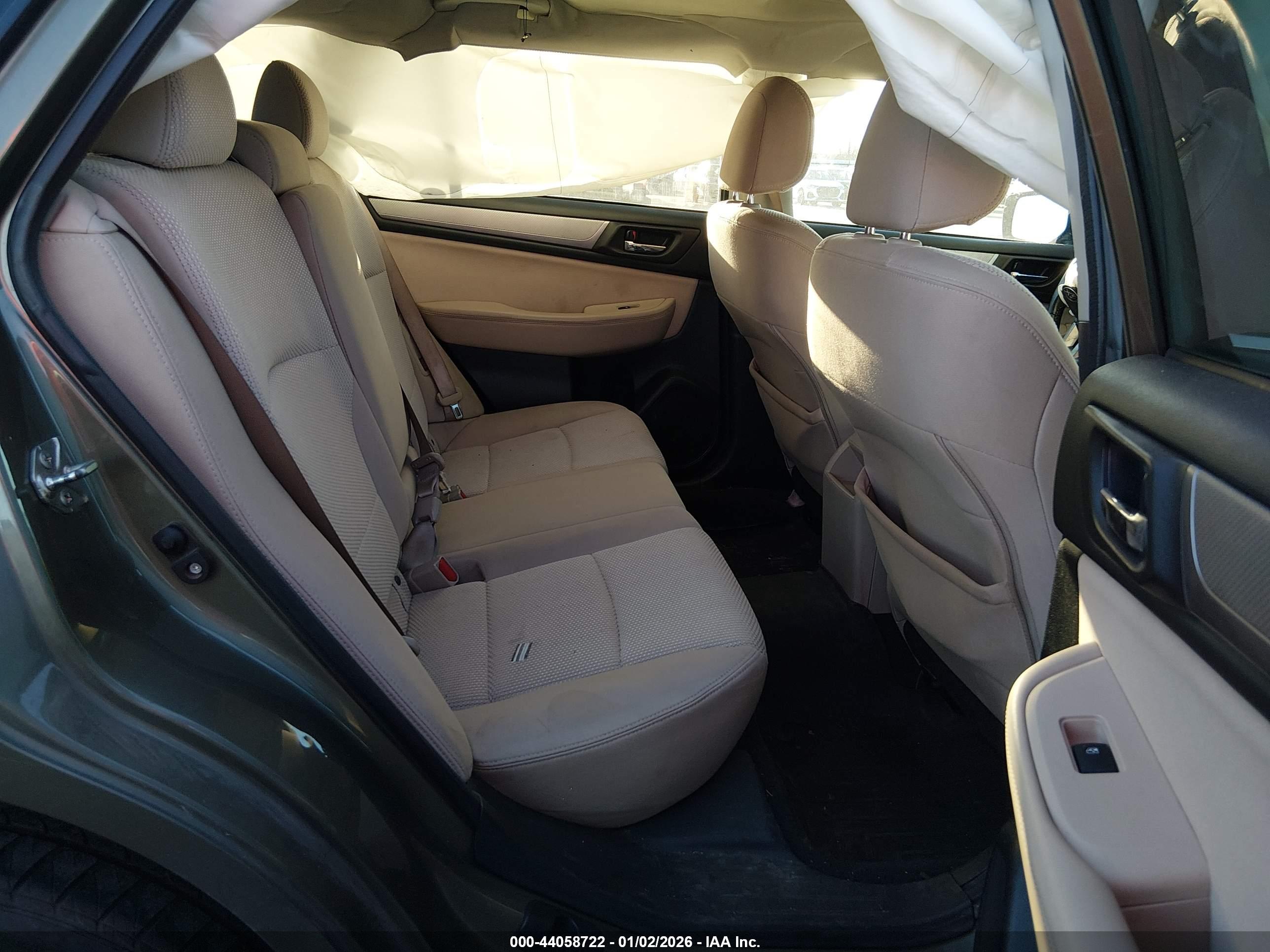 SUBARU OUTBACK image 8