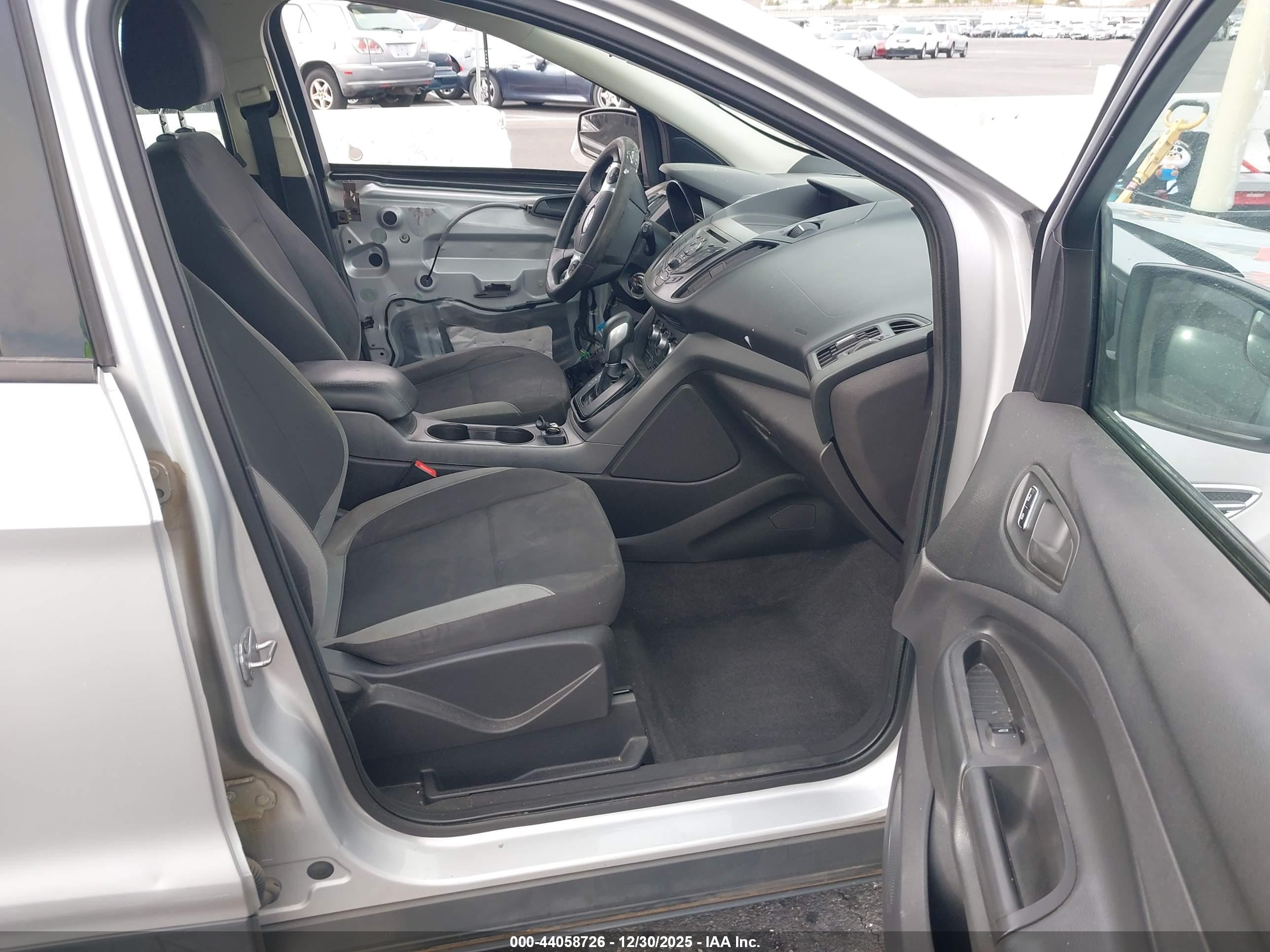 FORD ESCAPE image 5
