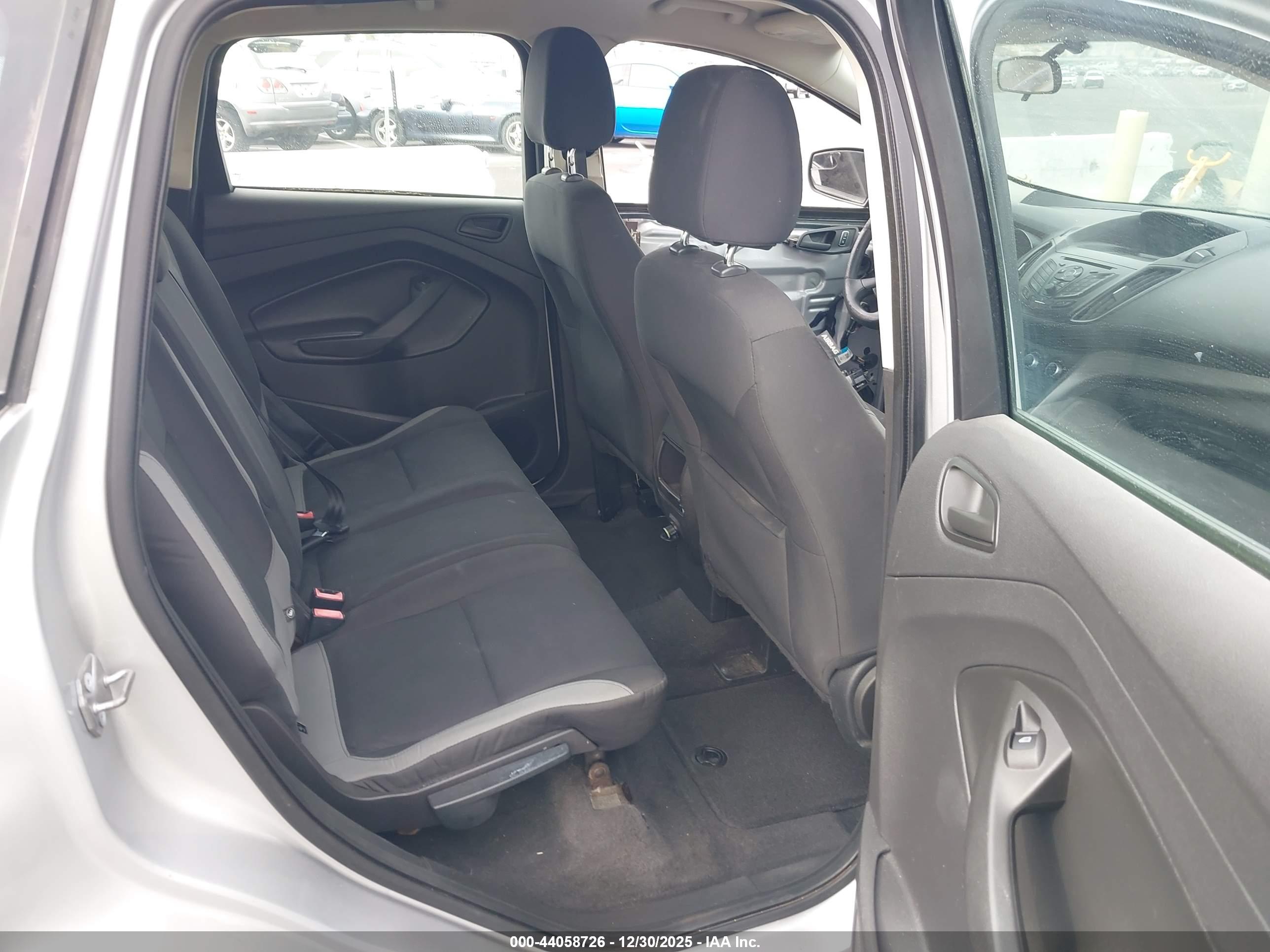 FORD ESCAPE image 8