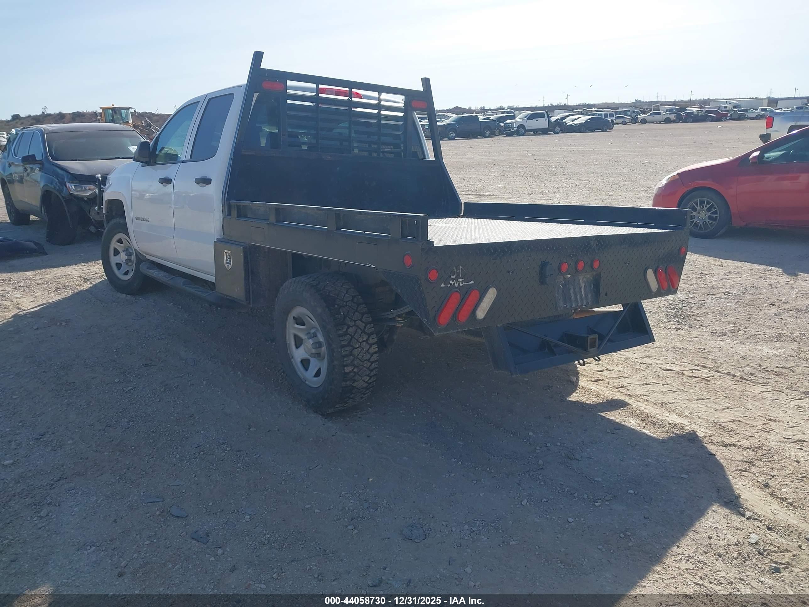 CHEVROLET SILVERADO image 3