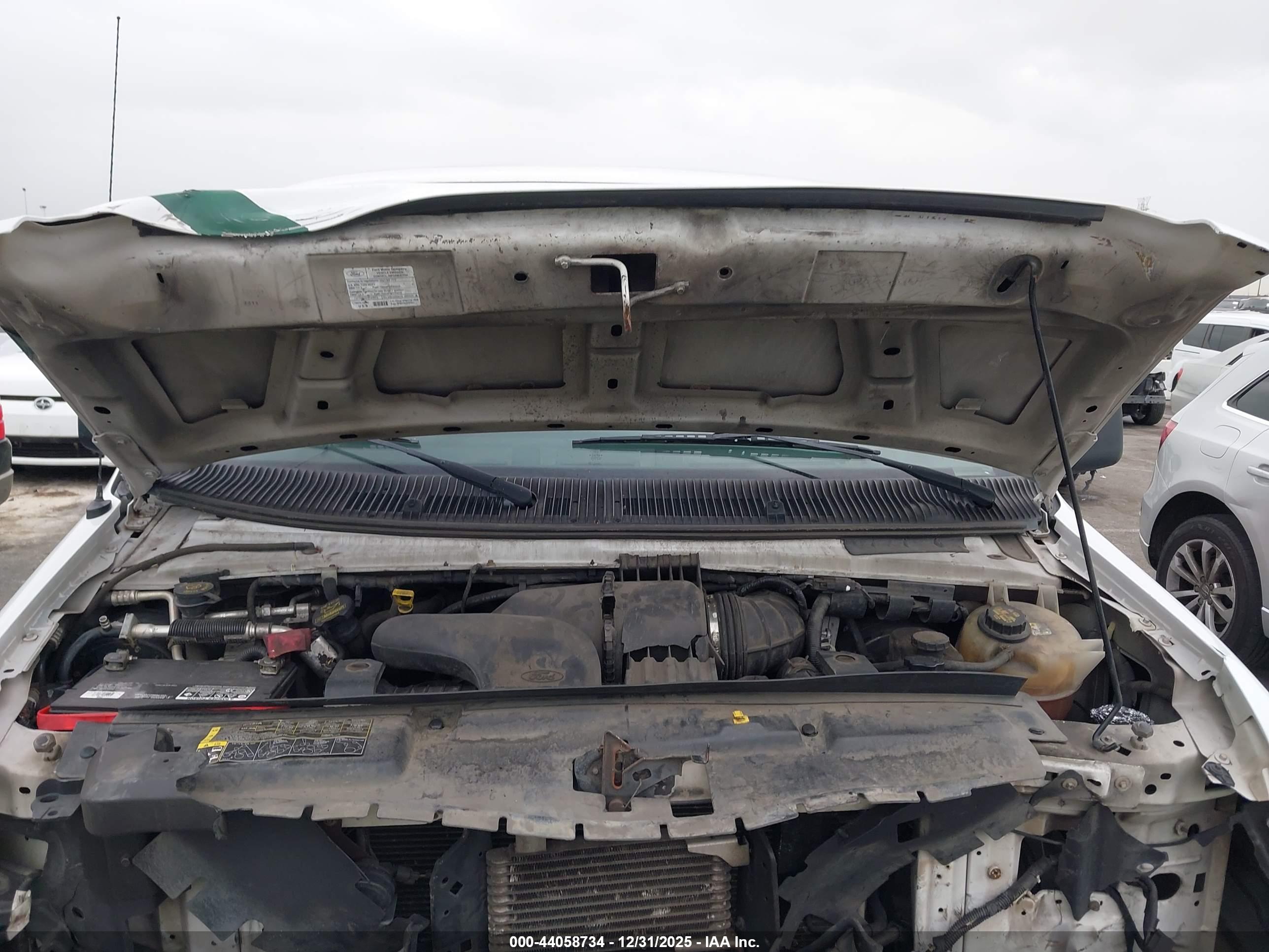 FORD E-350 image 10