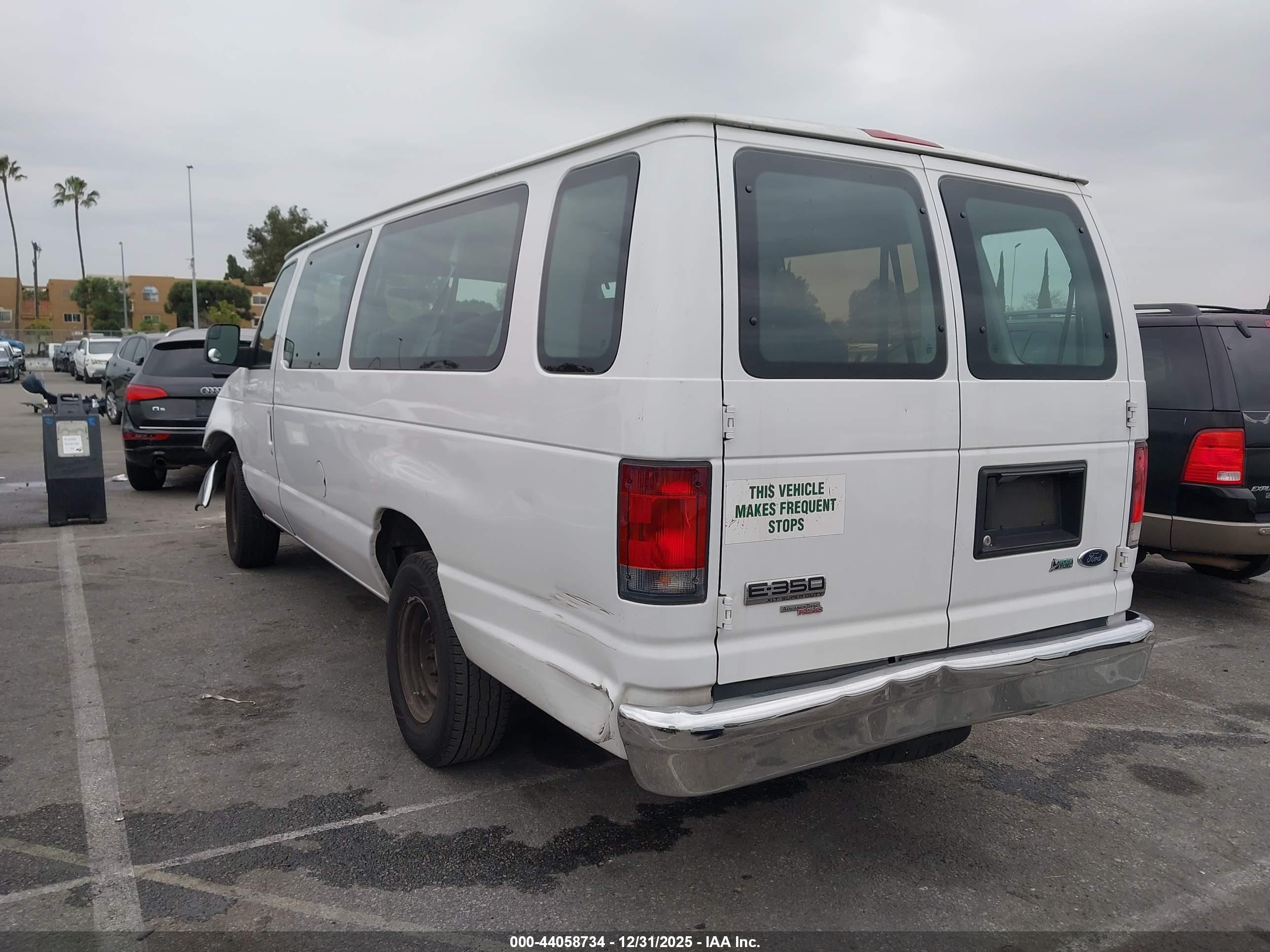 FORD E-350 image 3