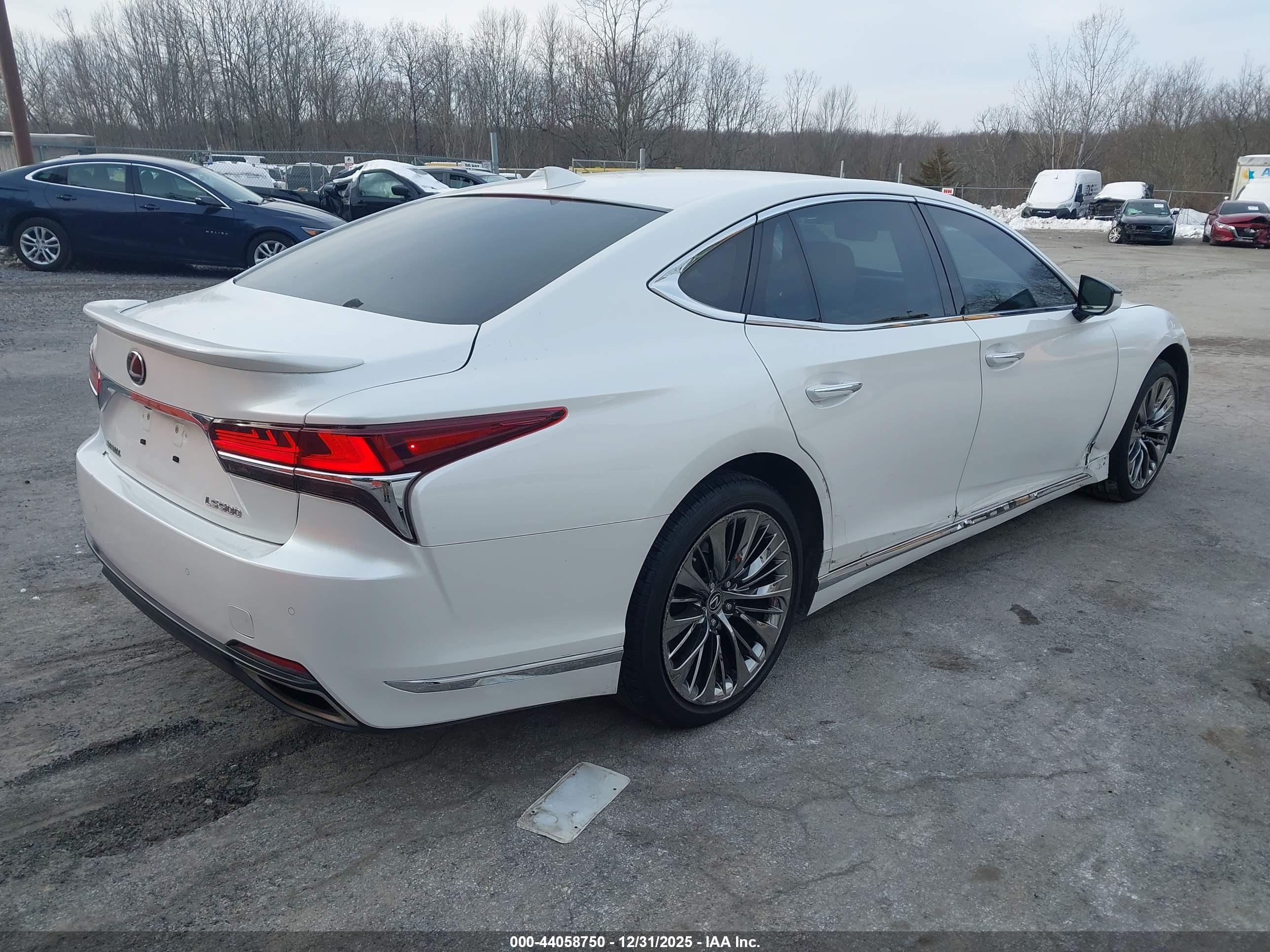 LEXUS LS image 4