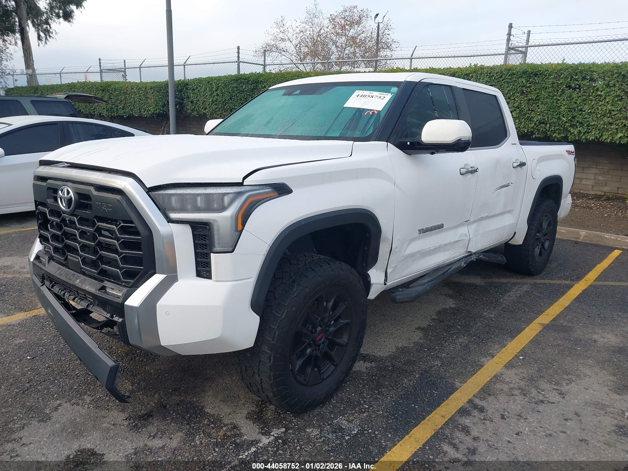 TOYOTA TUNDRA image 2