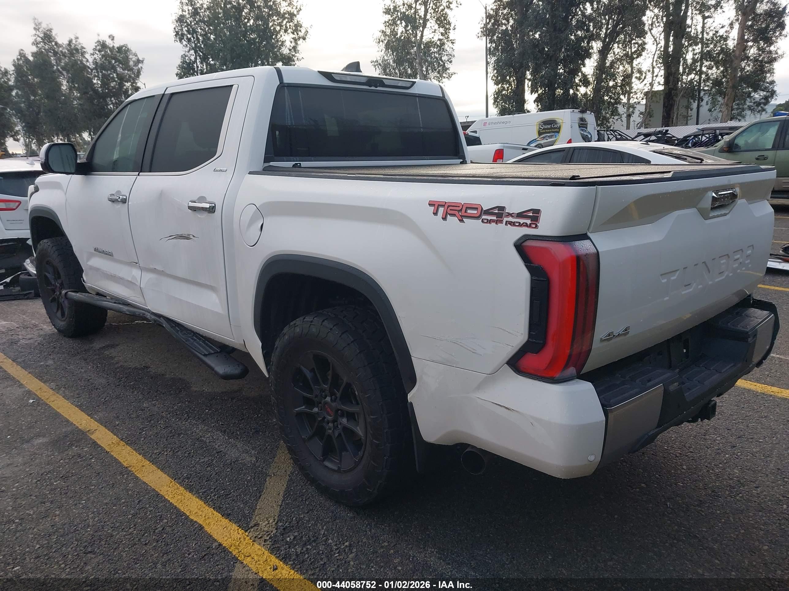 TOYOTA TUNDRA image 3