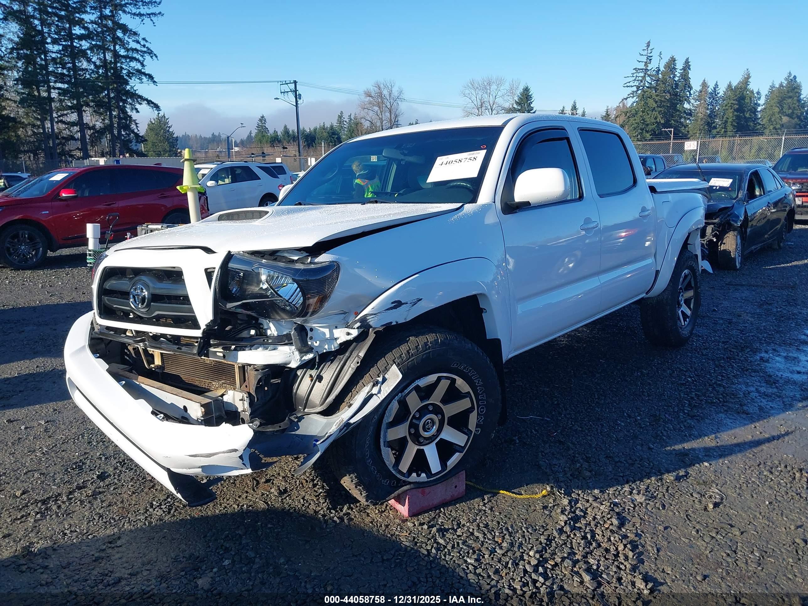 TOYOTA TACOMA image 6