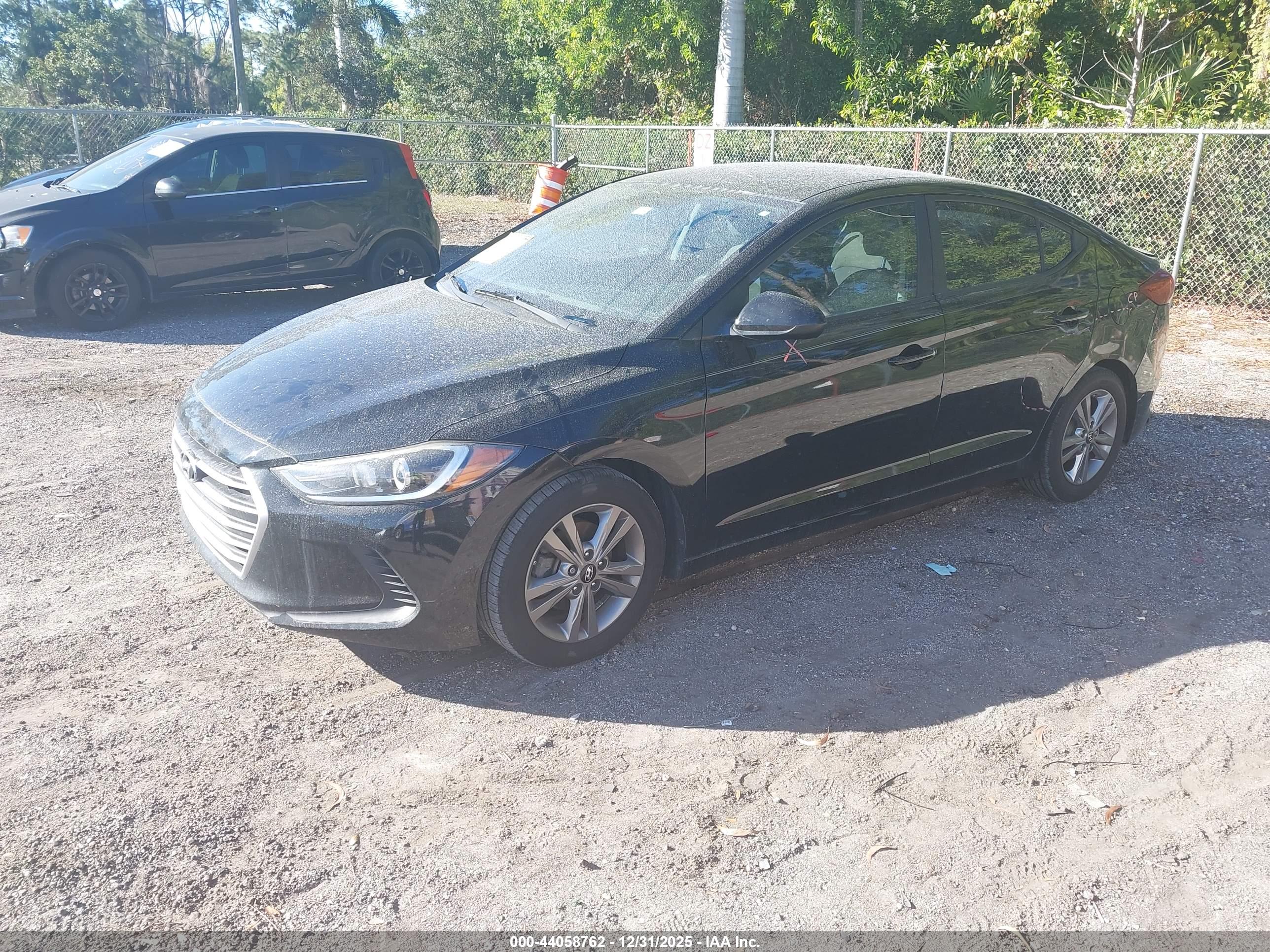 HYUNDAI ELANTRA image 2